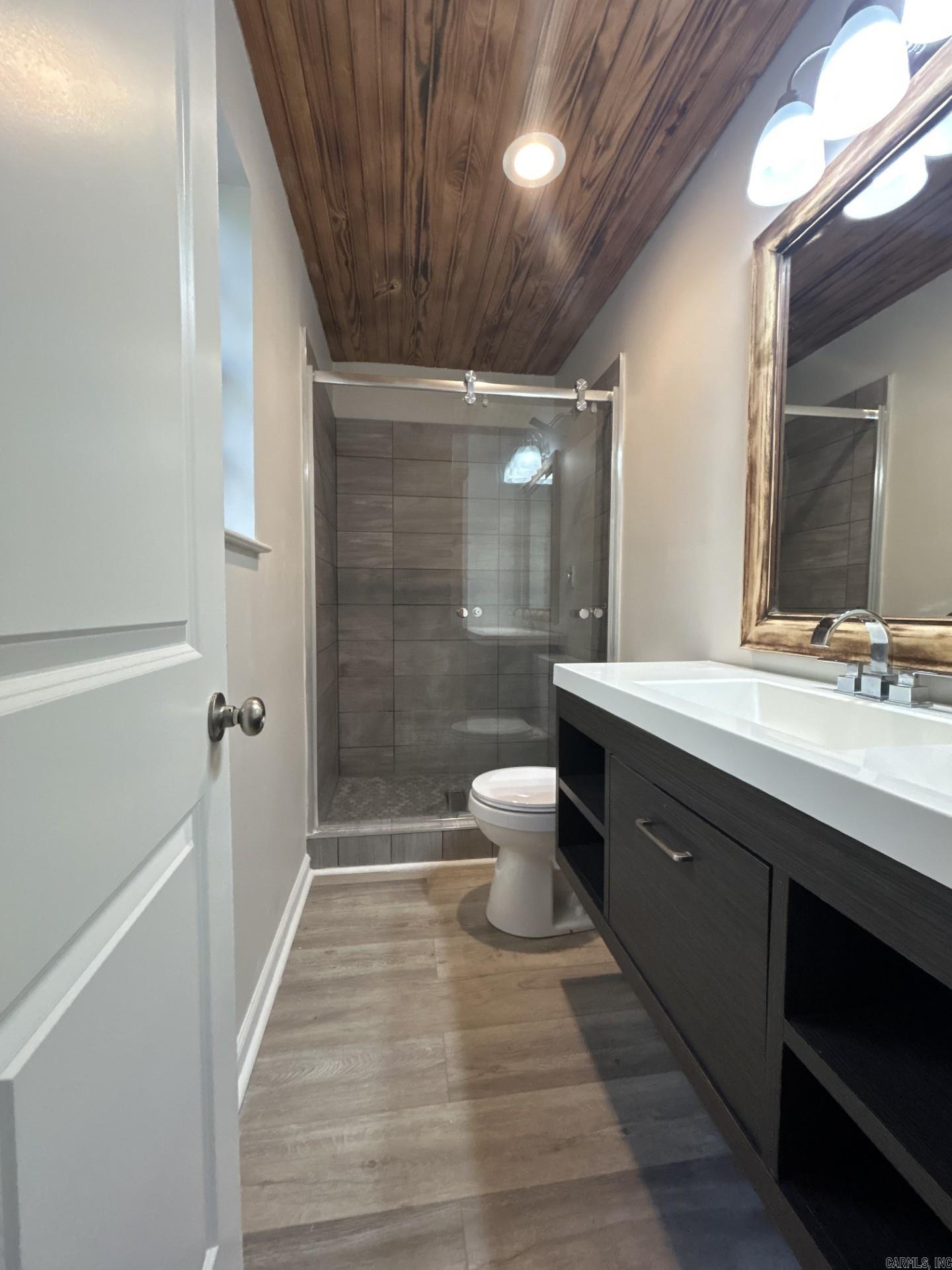 1807 Shumate Drive Property Photo 7