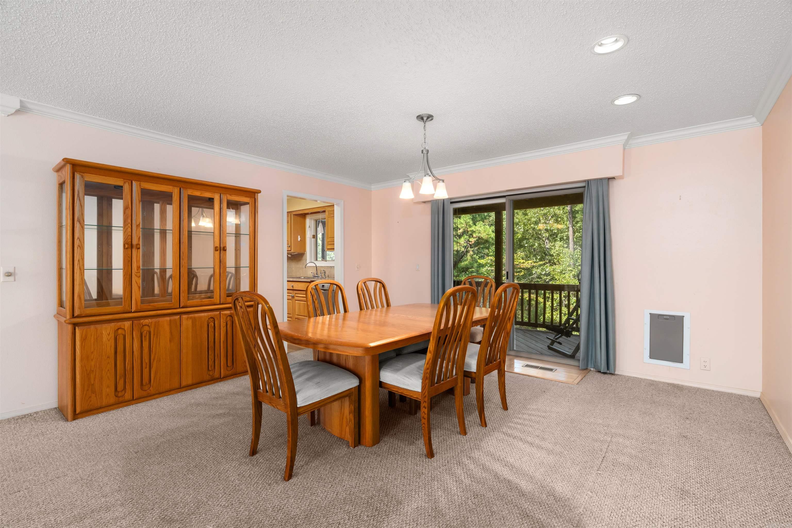 23 Coronado Lane Property Photo 9