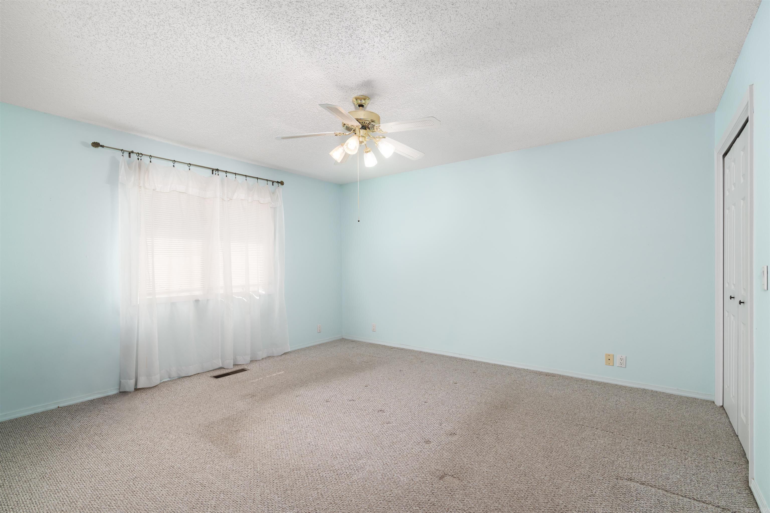 23 Coronado Lane Property Photo 16