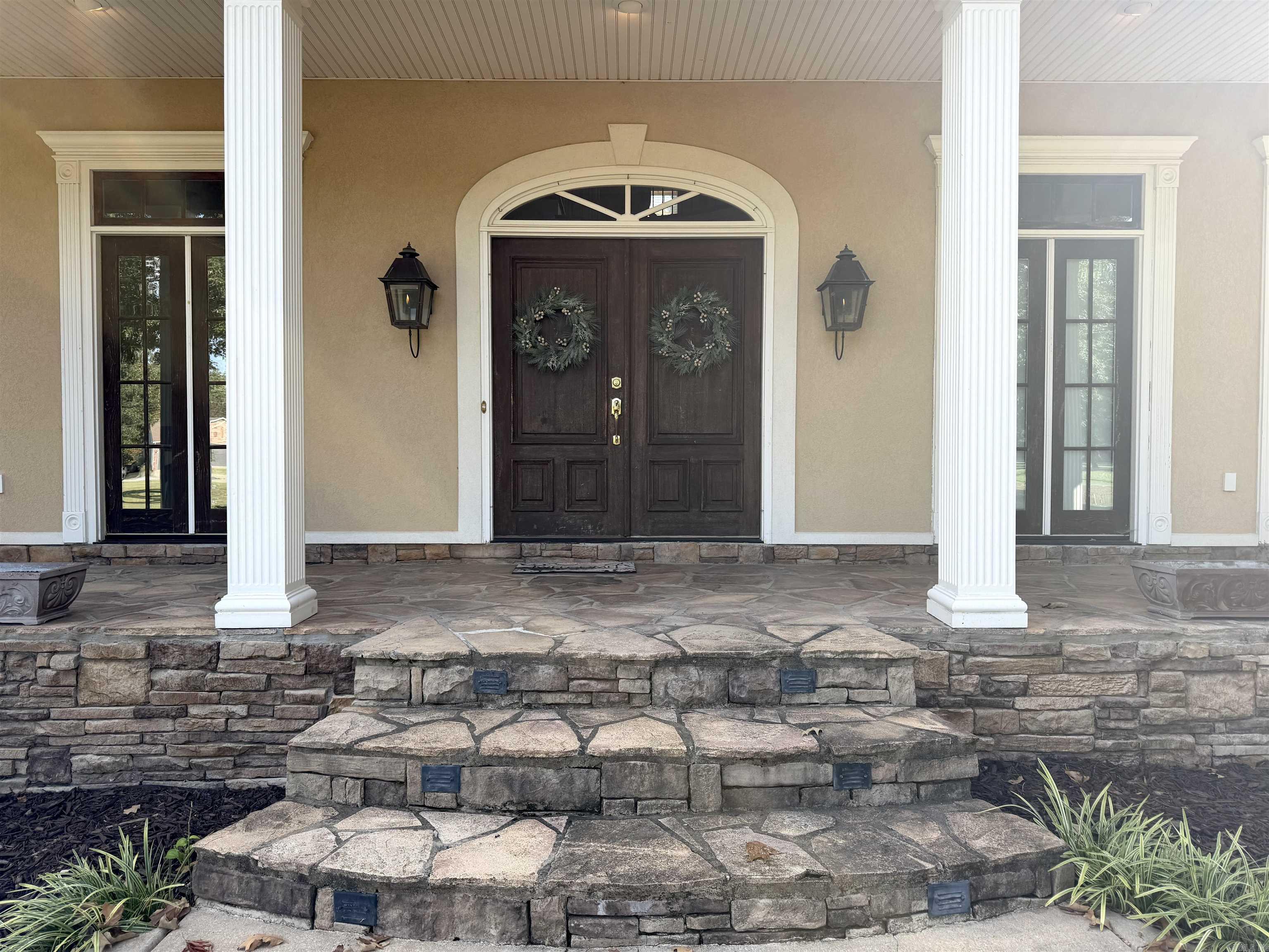 2020 Hickory Creek Circle Property Photo 3