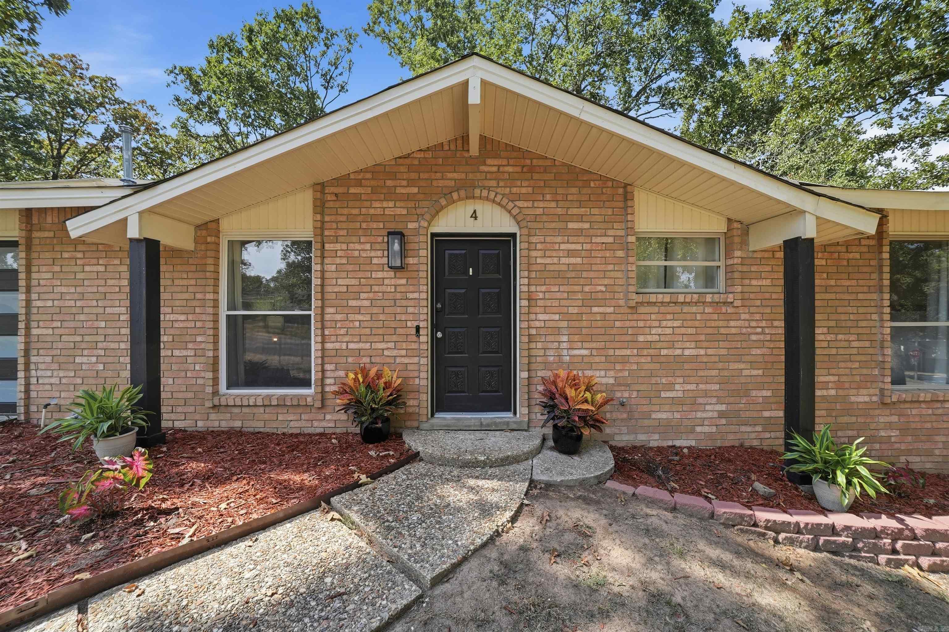 4 Sallisaw Circle Property Photo 1