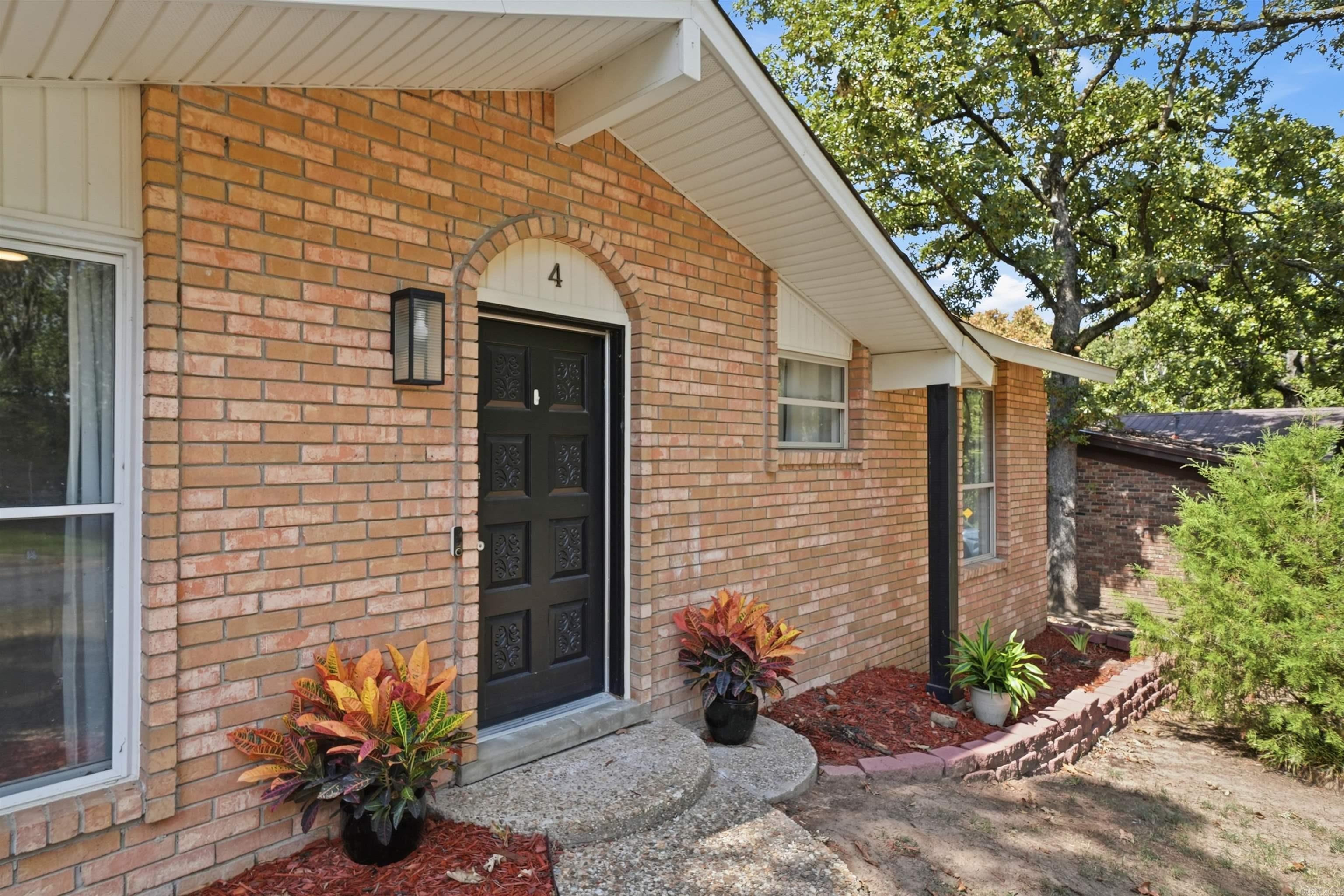 4 Sallisaw Circle Property Photo 2