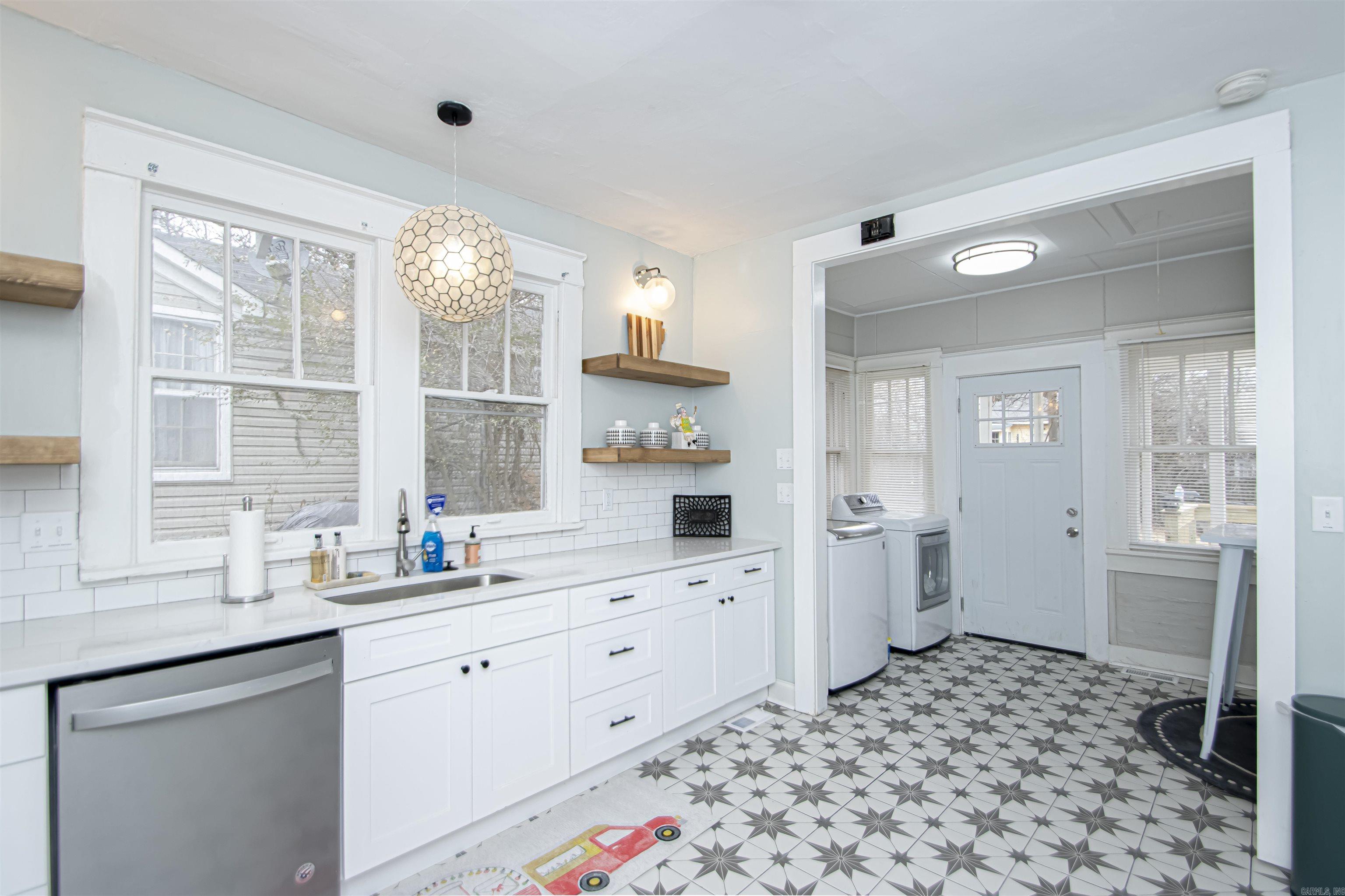 201 Beechwood Property Photo 6