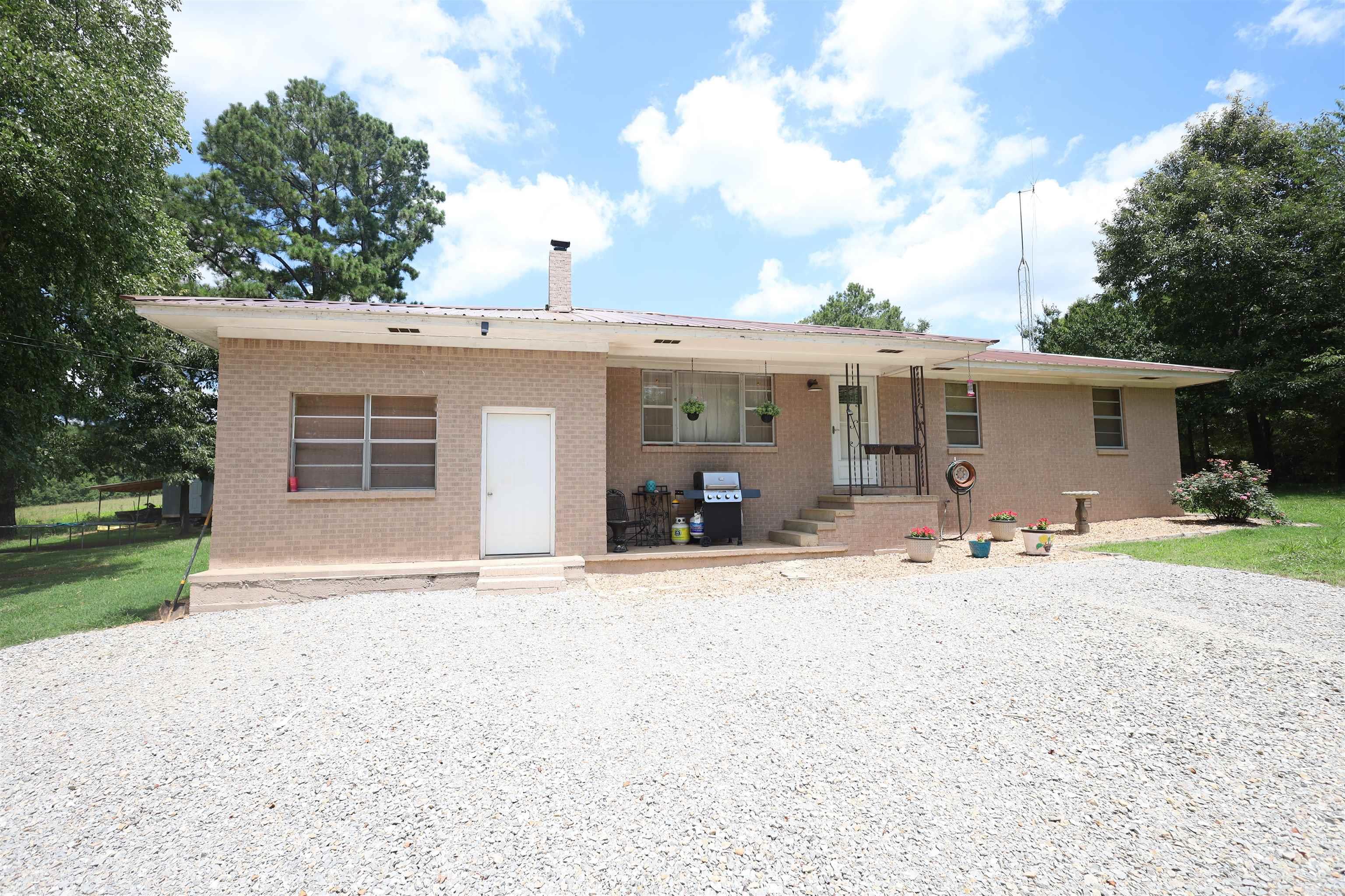 303 County Road 401 Property Photo 1
