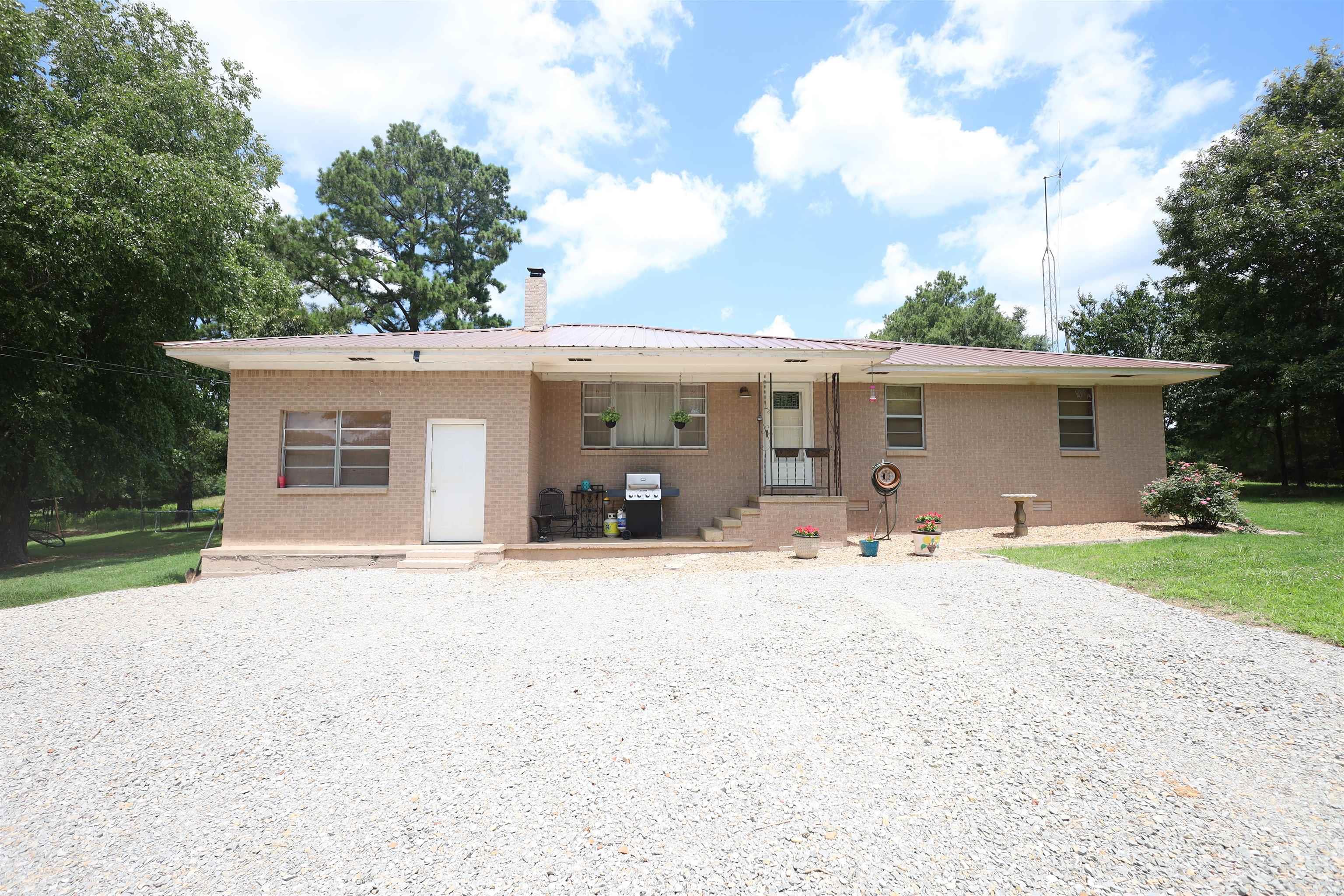 303 County Road 401 Property Photo 2