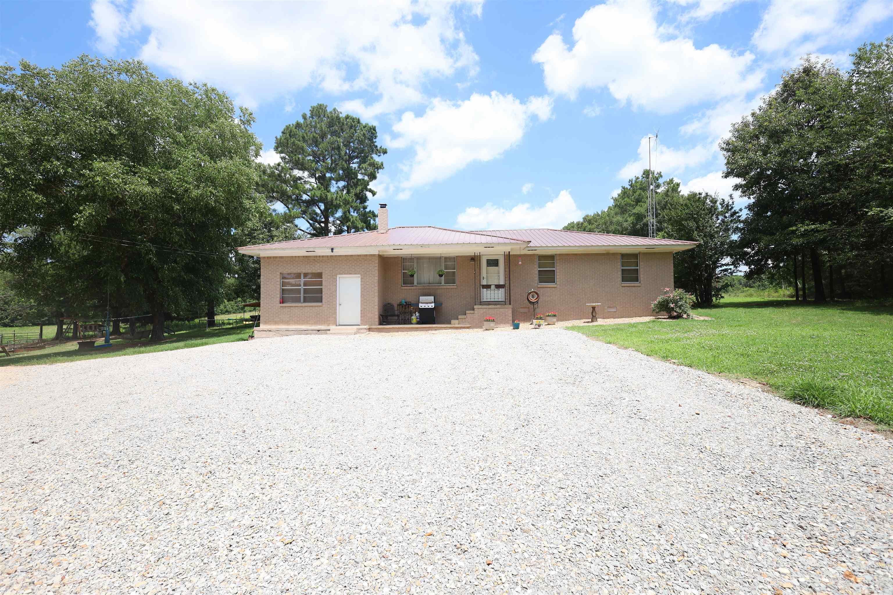 303 County Road 401 Property Photo 3