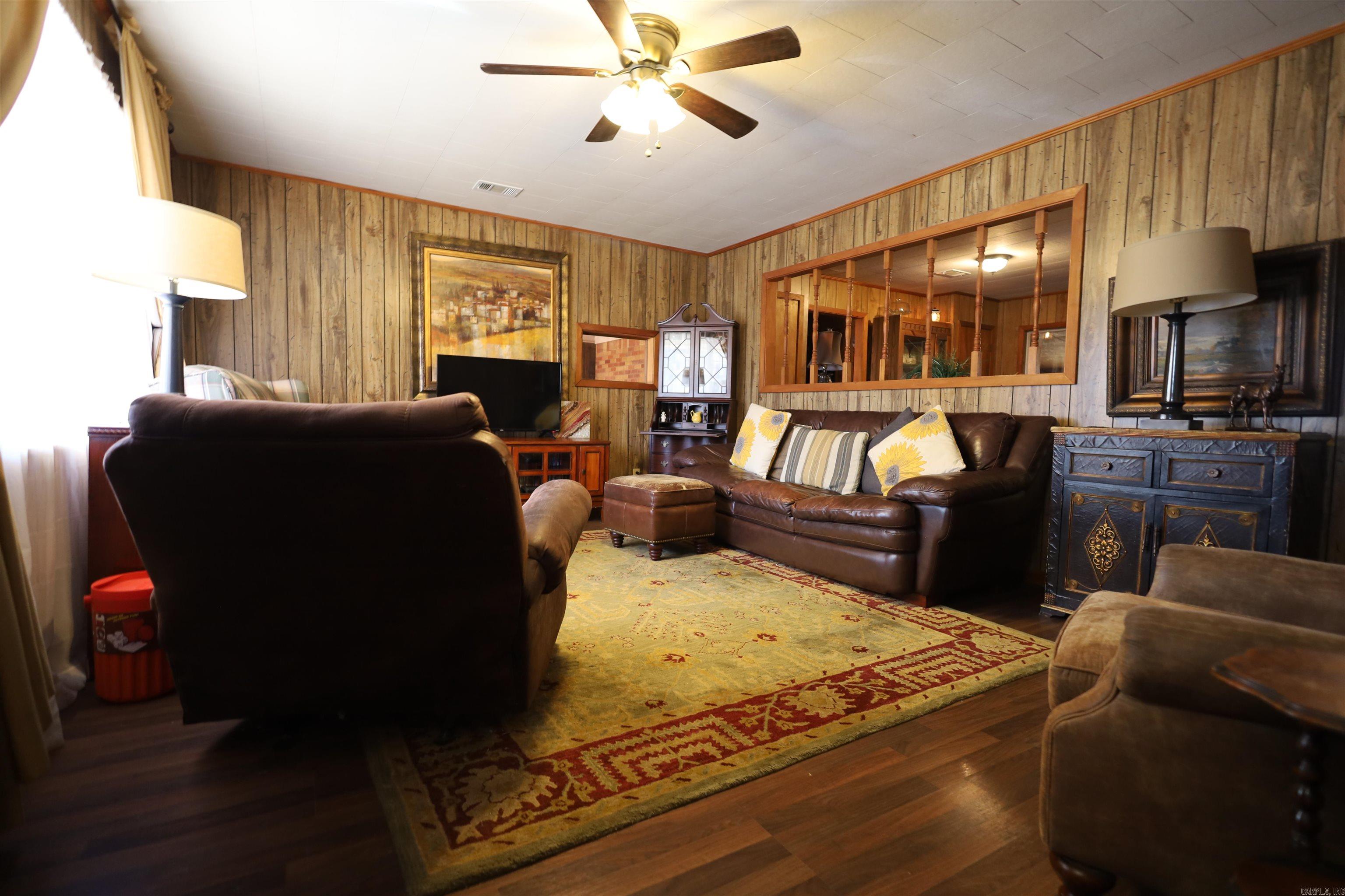 303 County Road 401 Property Photo 5