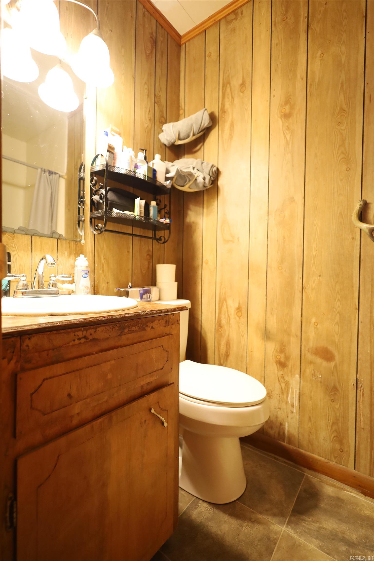 303 County Road 401 Property Photo 10