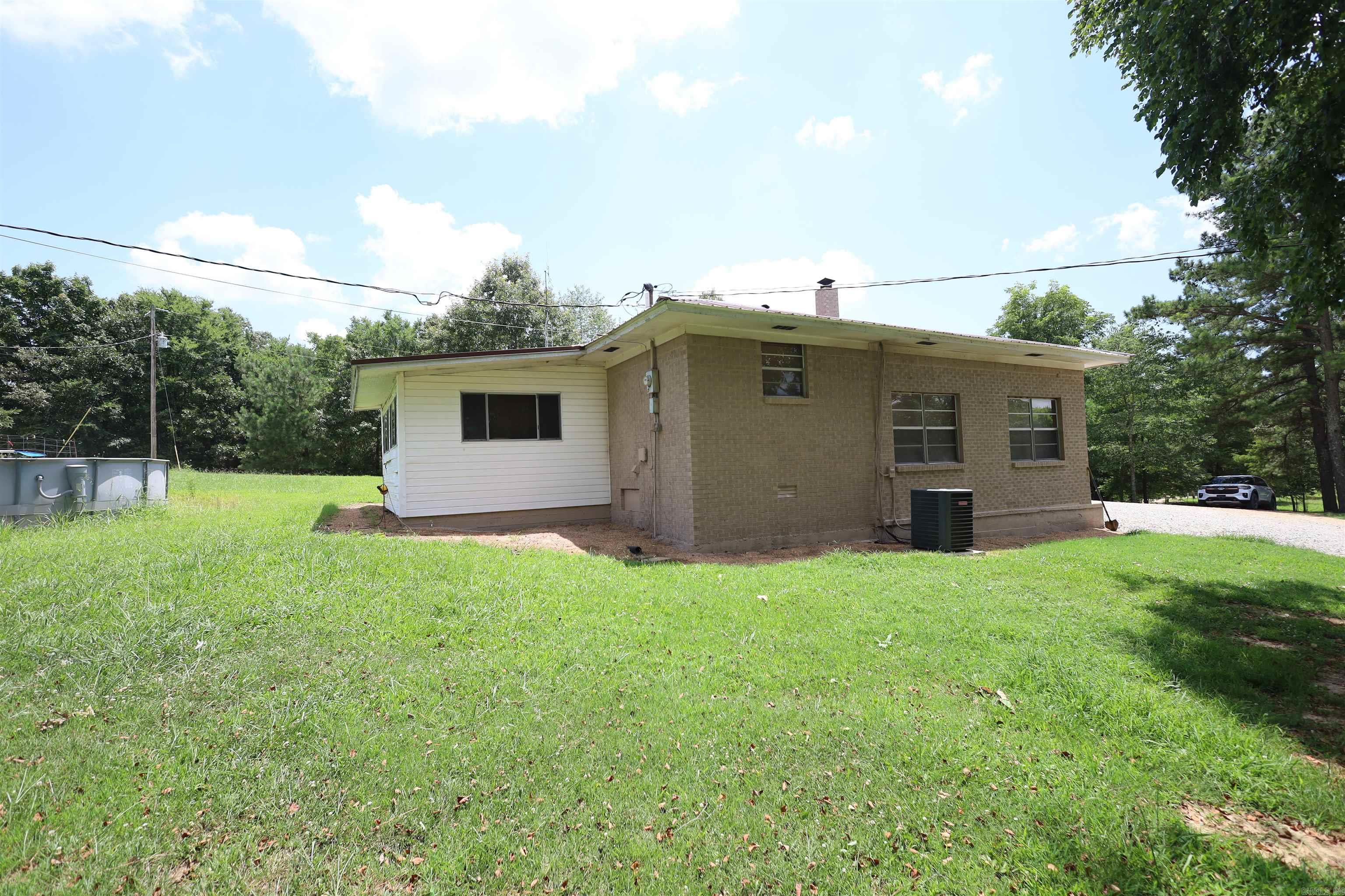 303 County Road 401 Property Photo 18