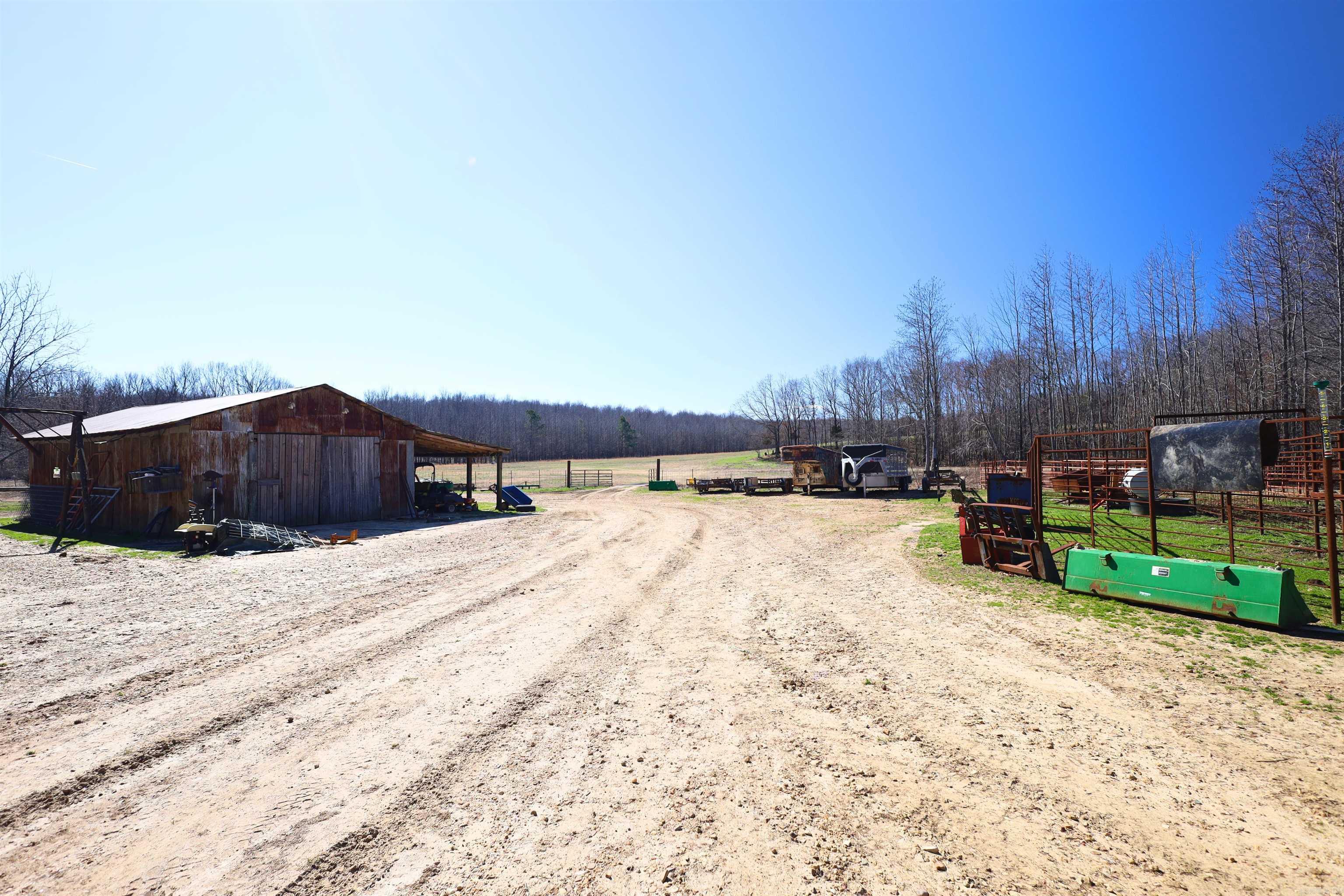303 County Road 401 Property Photo 29