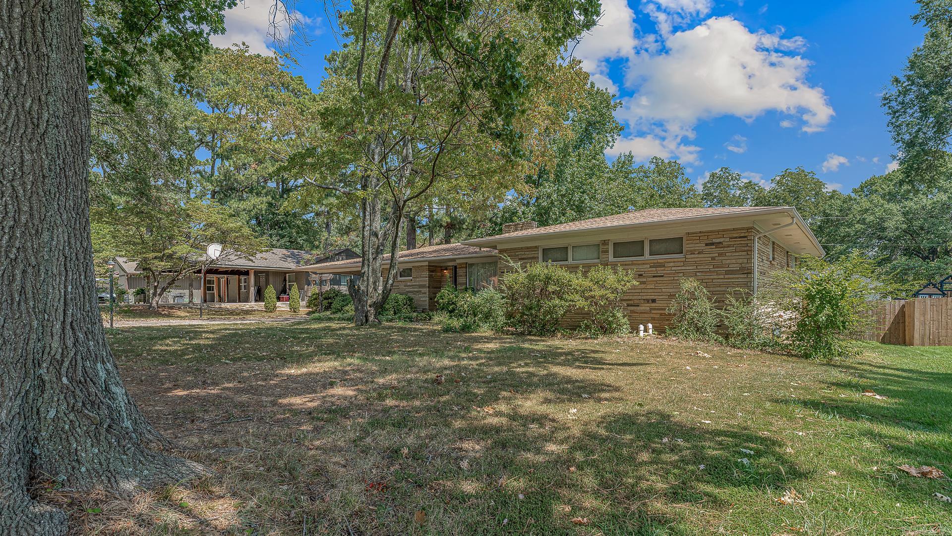 1106 Cardinal Road Property Photo 4