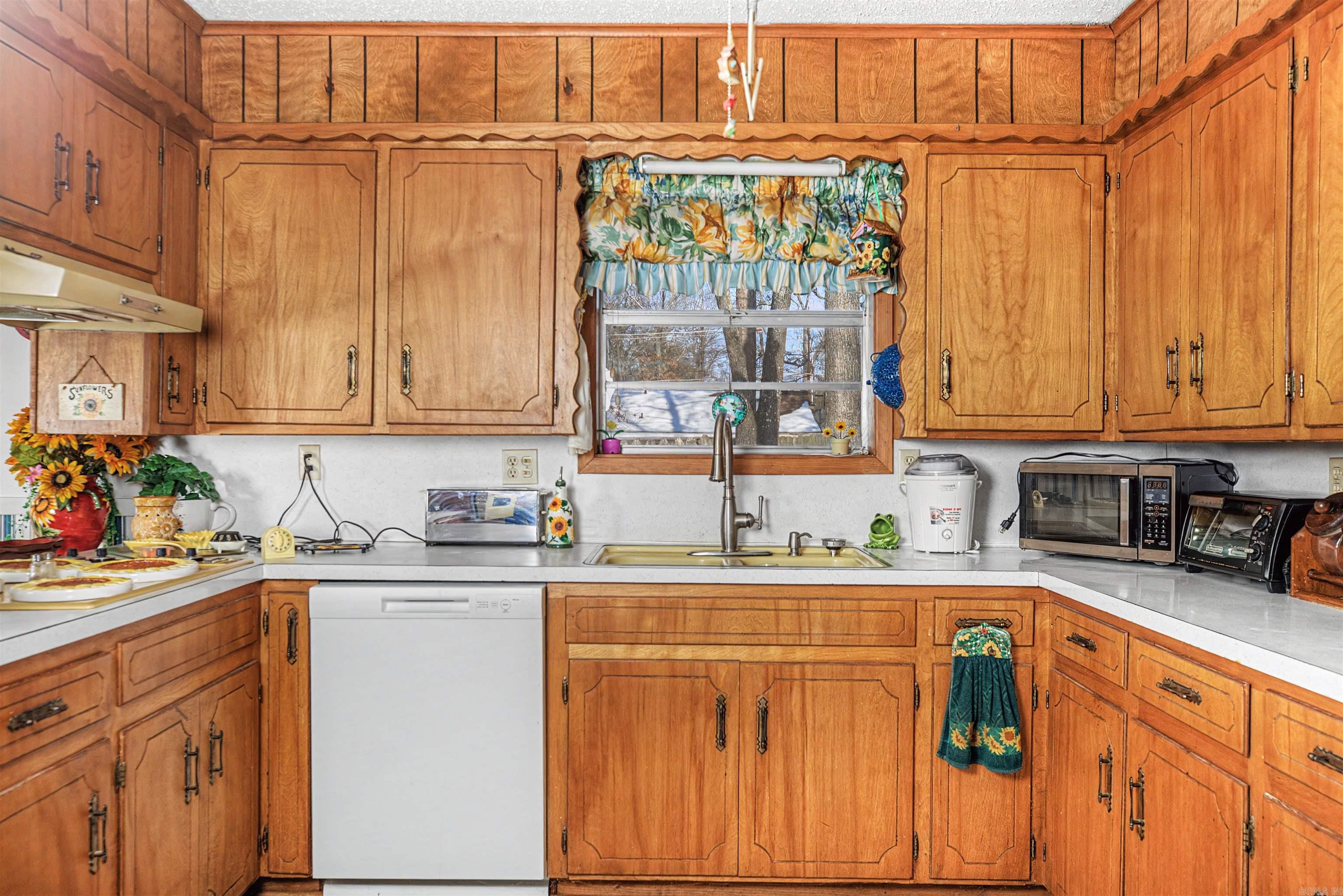 1503 Silver Fox Property Photo 7