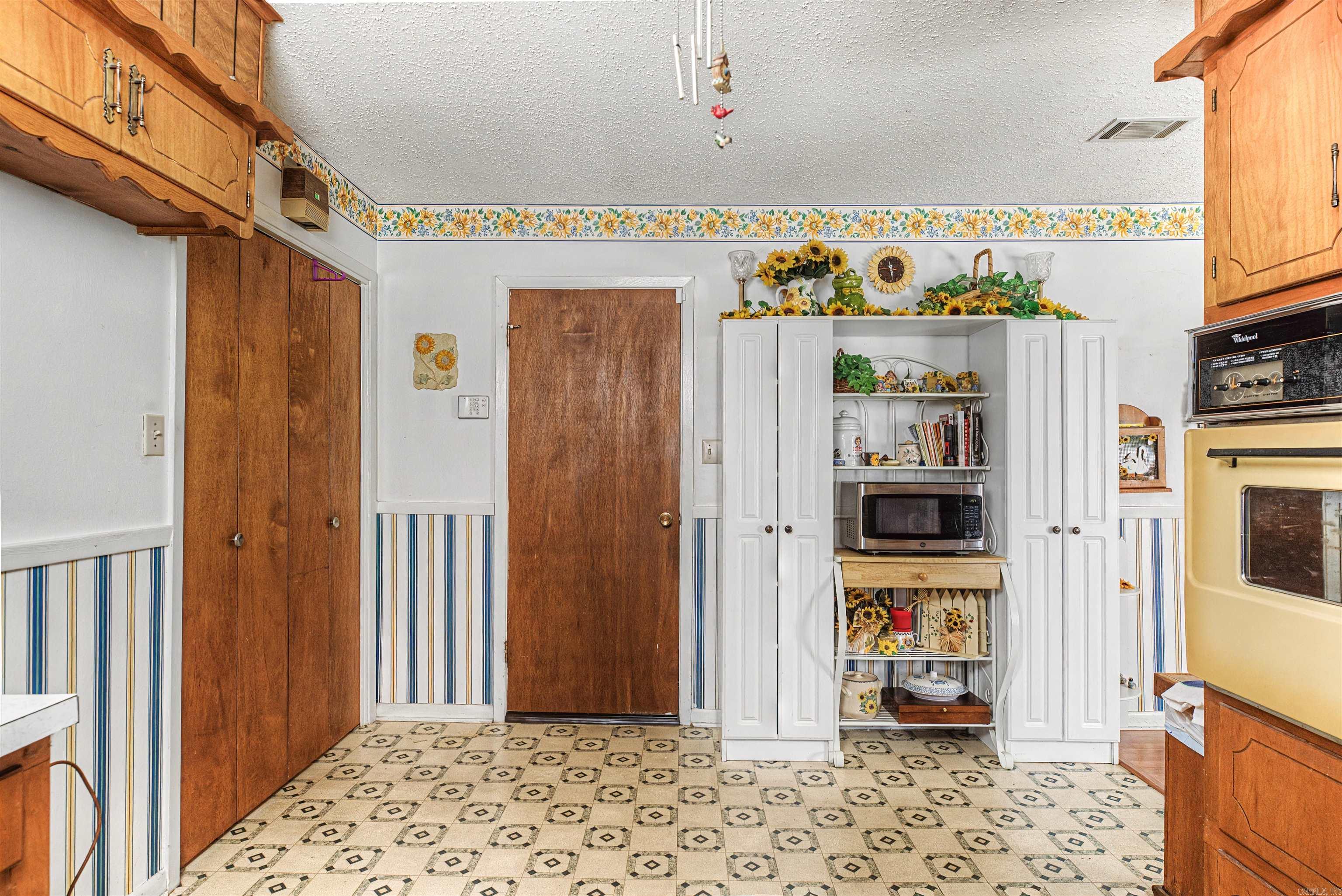 1503 Silver Fox Property Photo 10