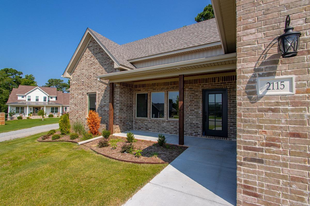 2115 Sable Oaks Property Photo 4