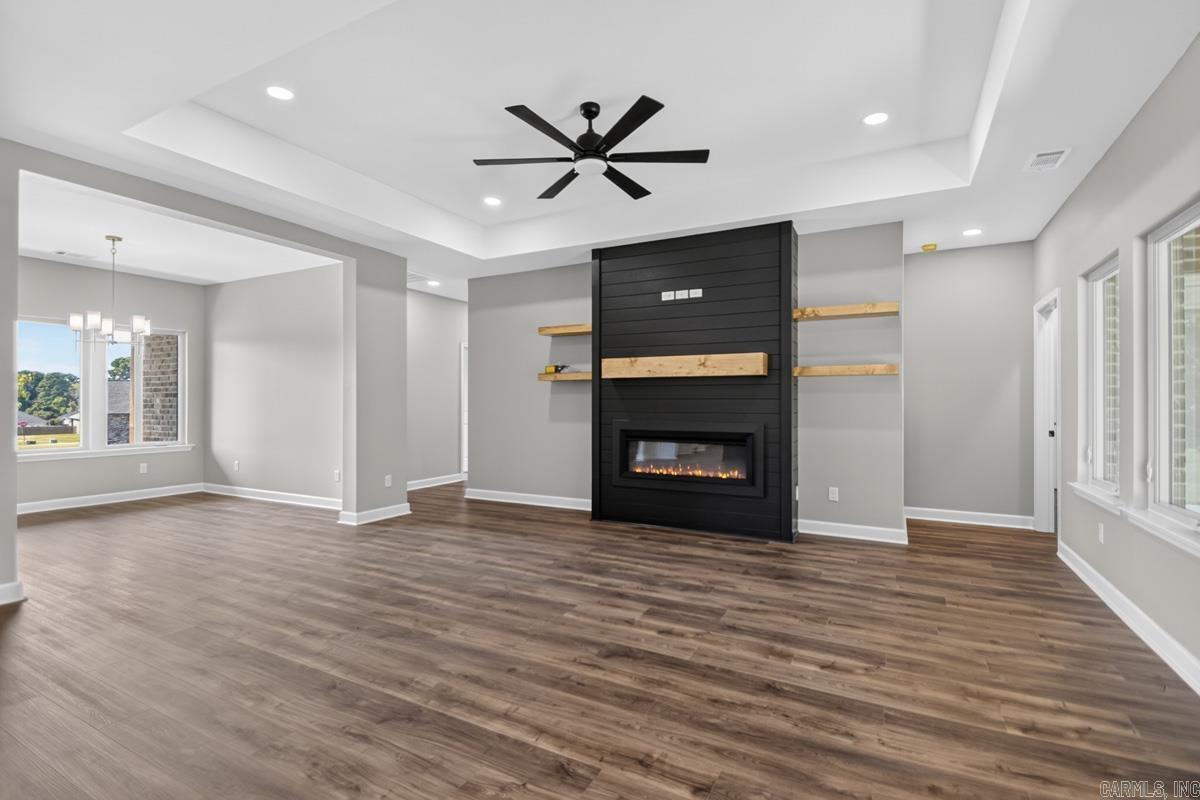 2115 Sable Oaks Property Photo 6