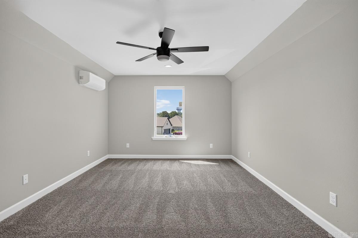 2115 Sable Oaks Property Photo 27