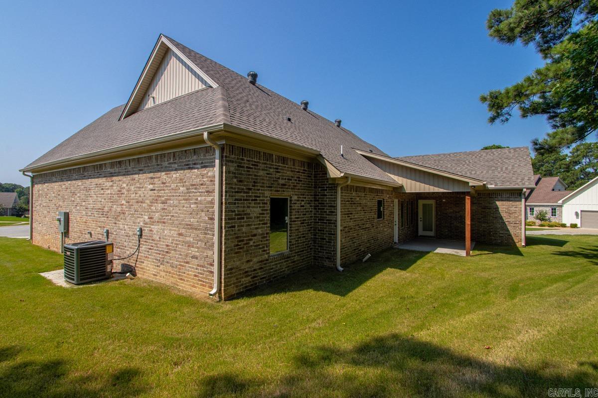 2115 Sable Oaks Property Photo 32