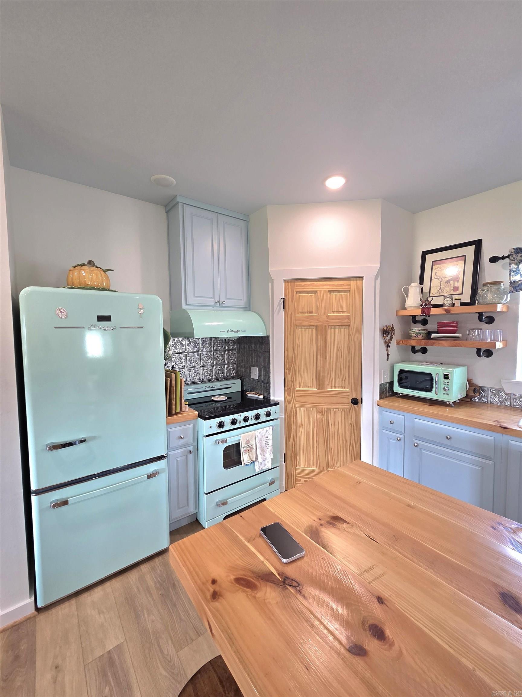 201 Whitfield Avenue Property Photo 10