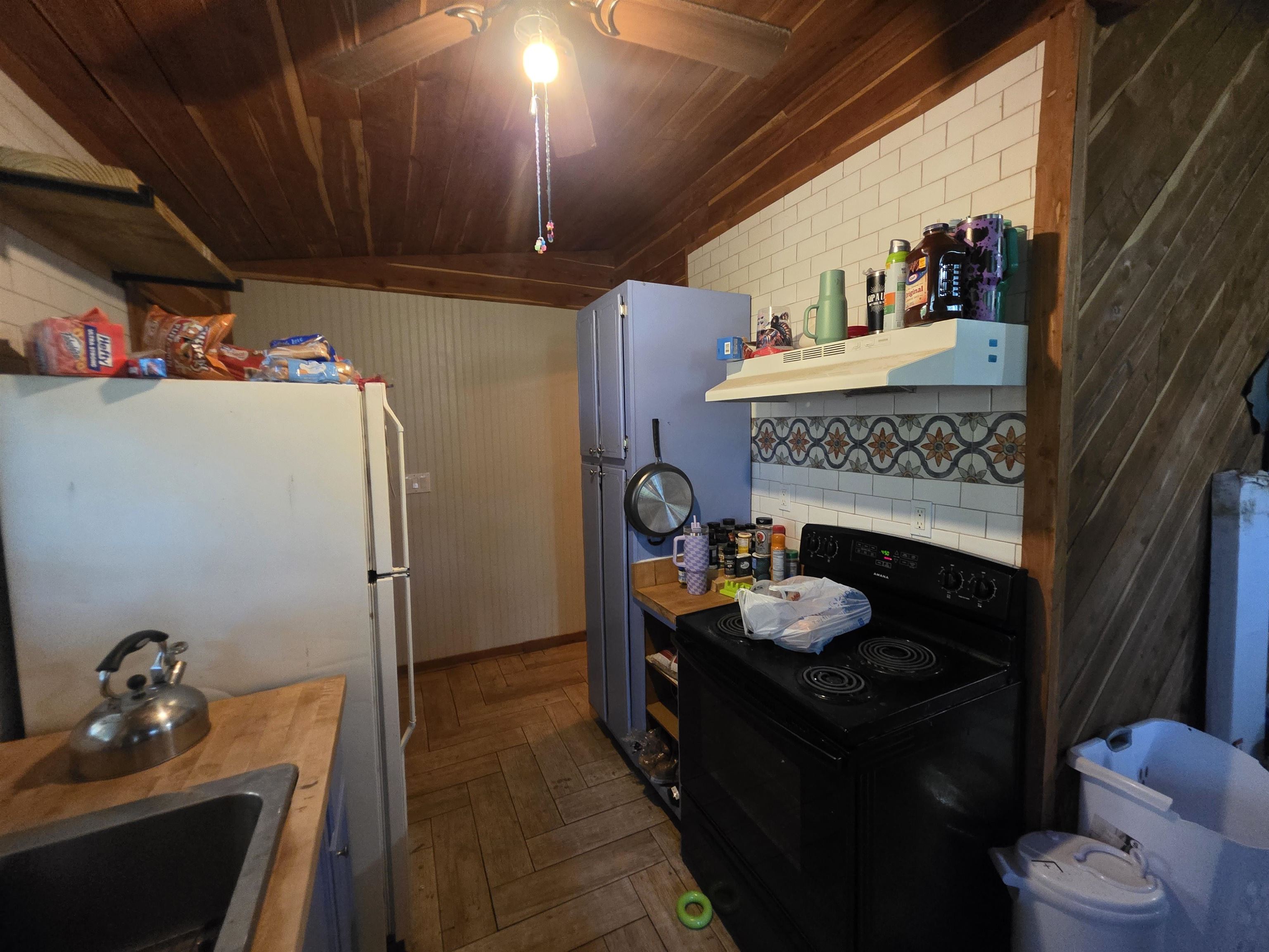 2 Yancopin Property Photo 16