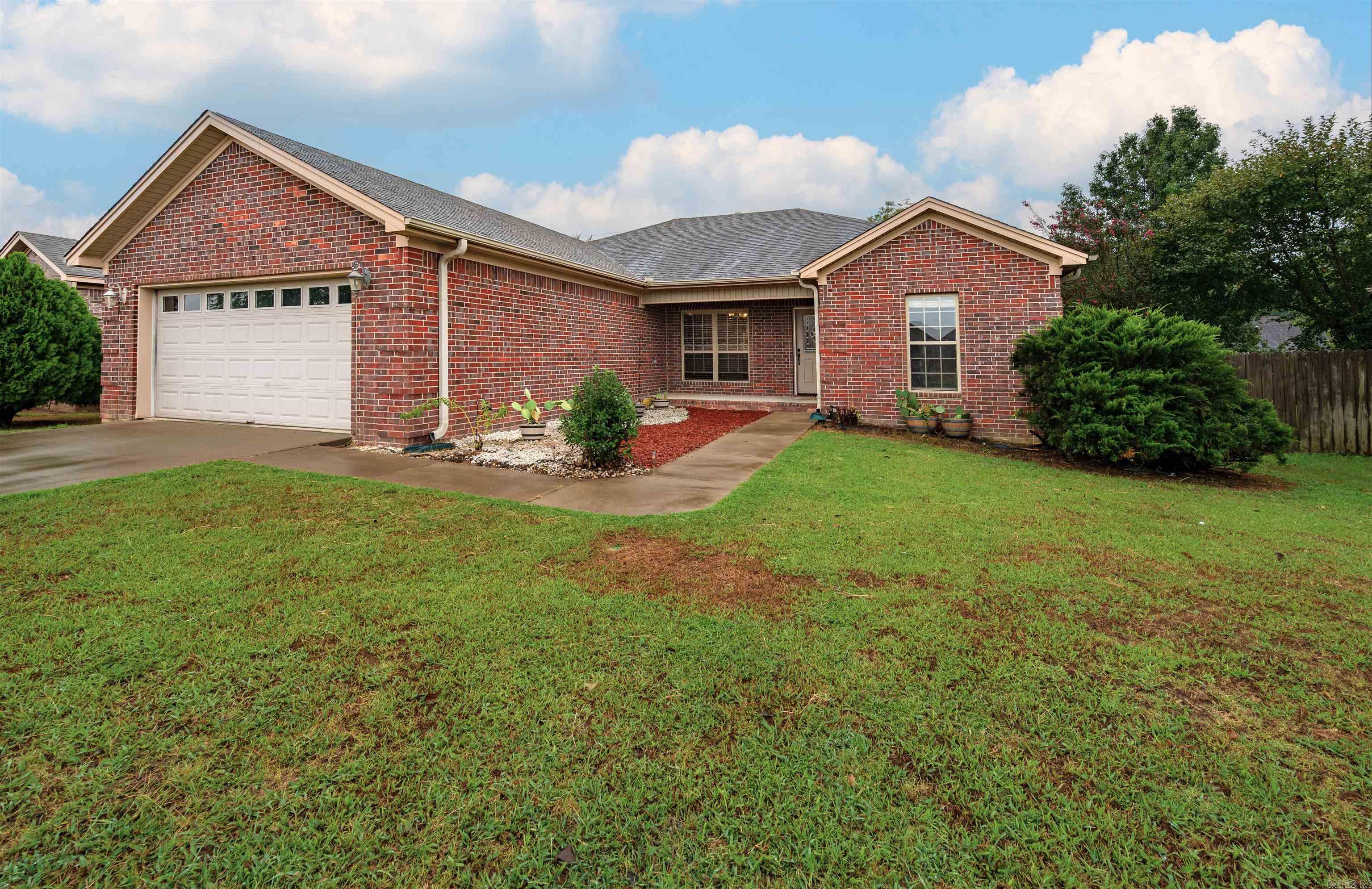 917 Mesquite Trail Property Photo 1