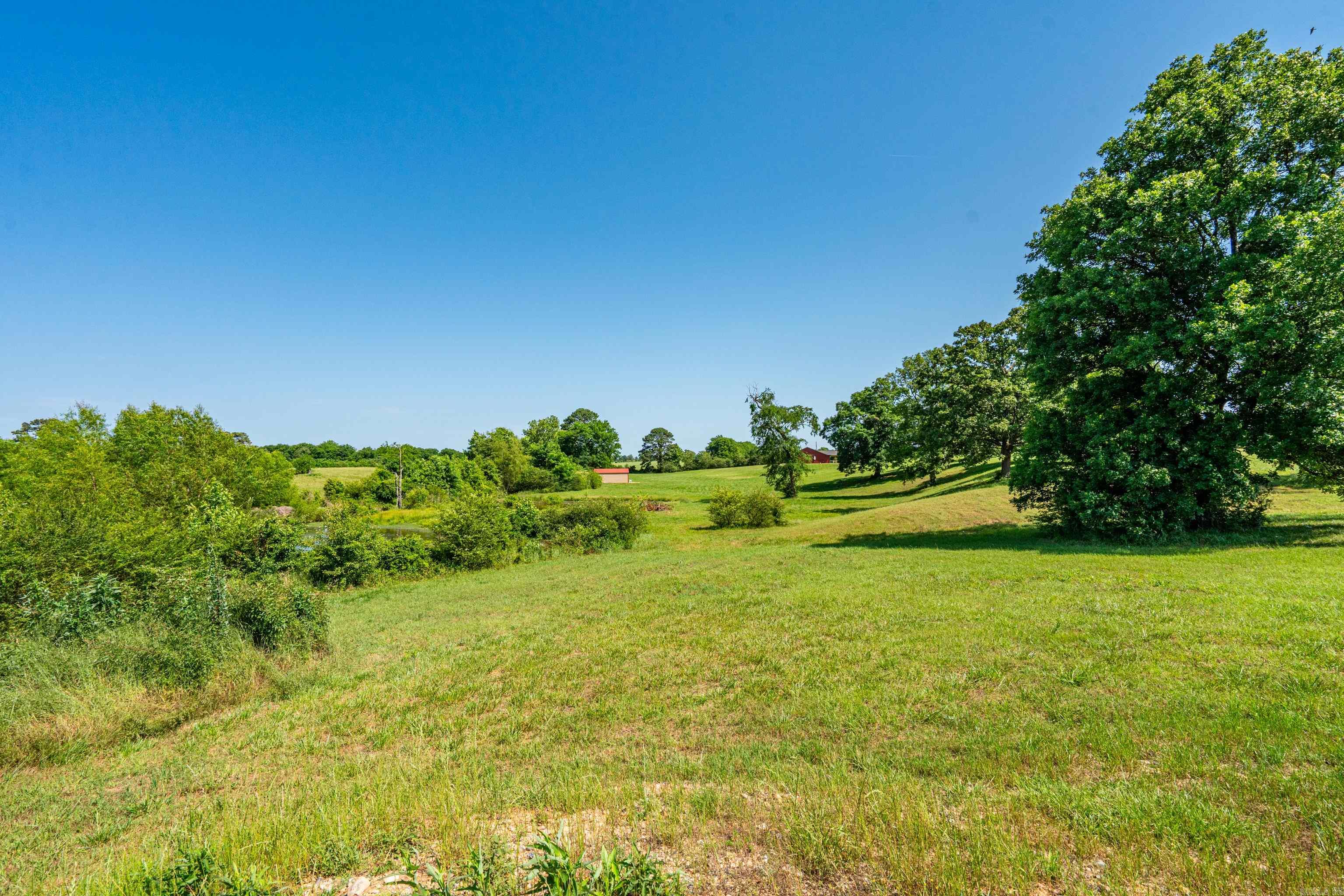 201 Cornbridge Lake Road Property Photo 4