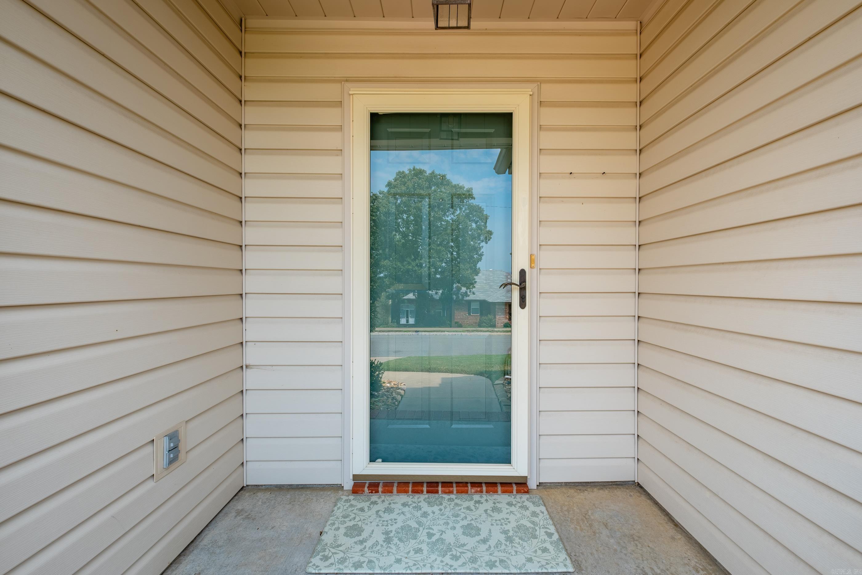 10791 Stoneridge Drive Property Photo 3