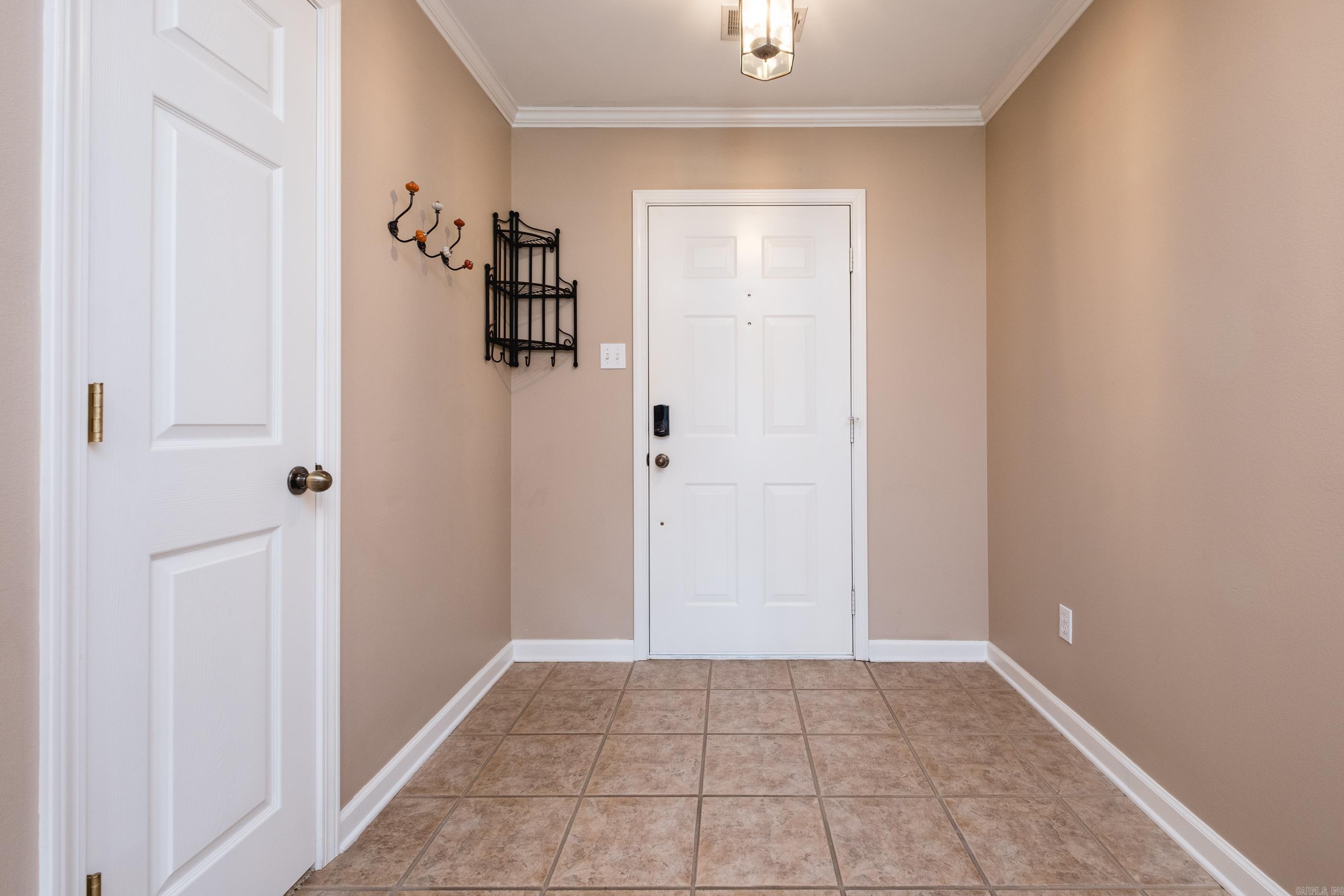 10791 Stoneridge Drive Property Photo 4