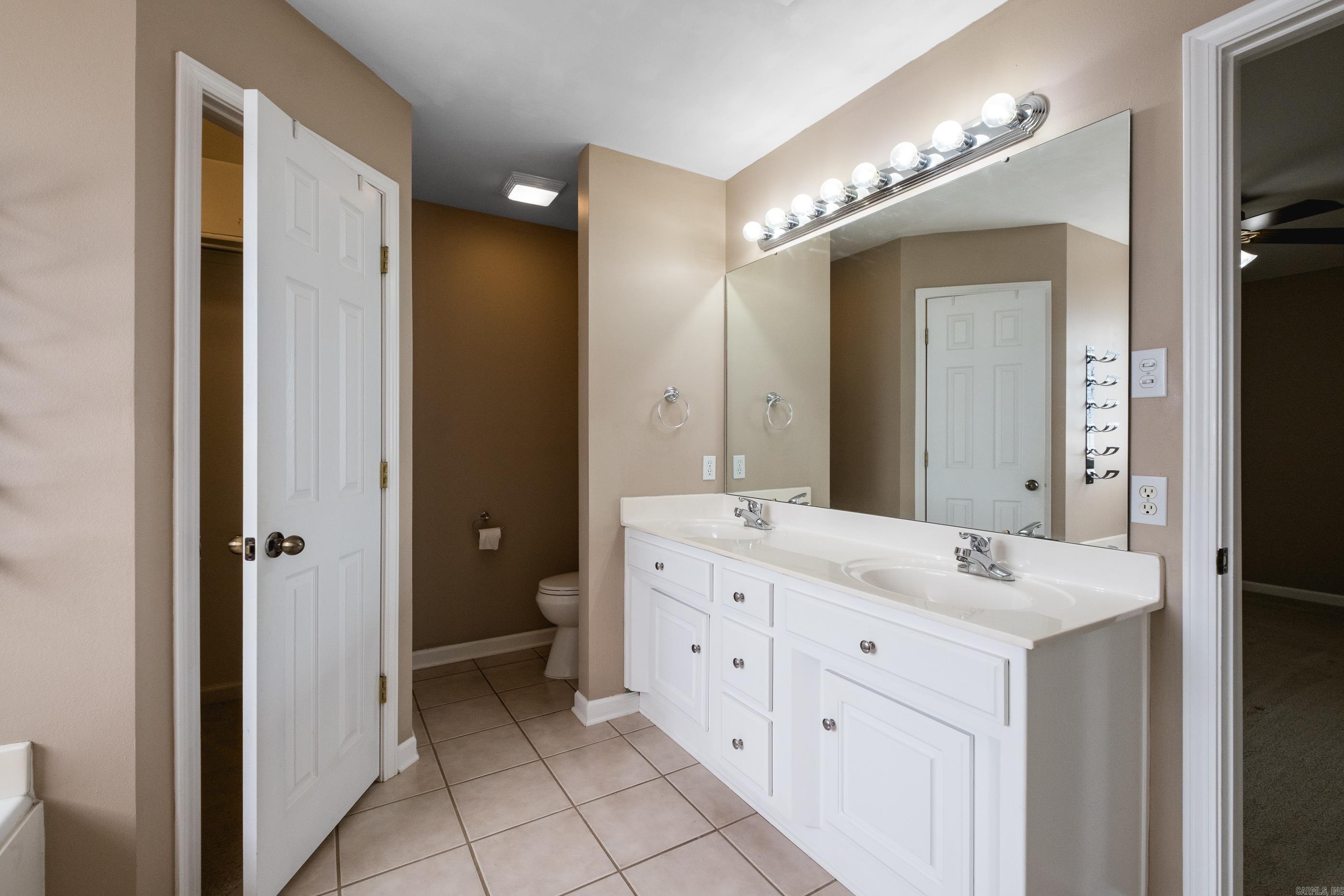 10791 Stoneridge Drive Property Photo 27