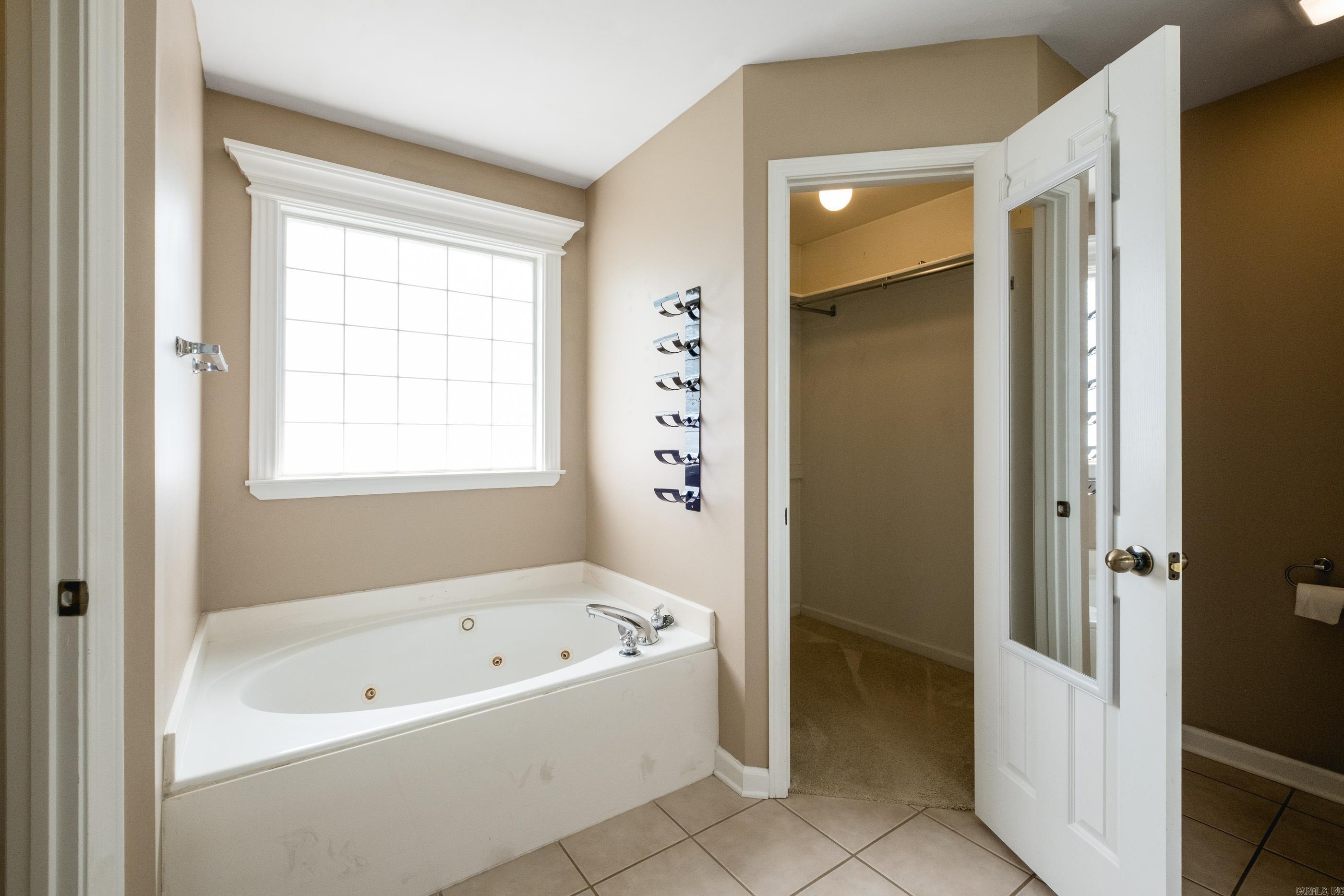 10791 Stoneridge Drive Property Photo 28