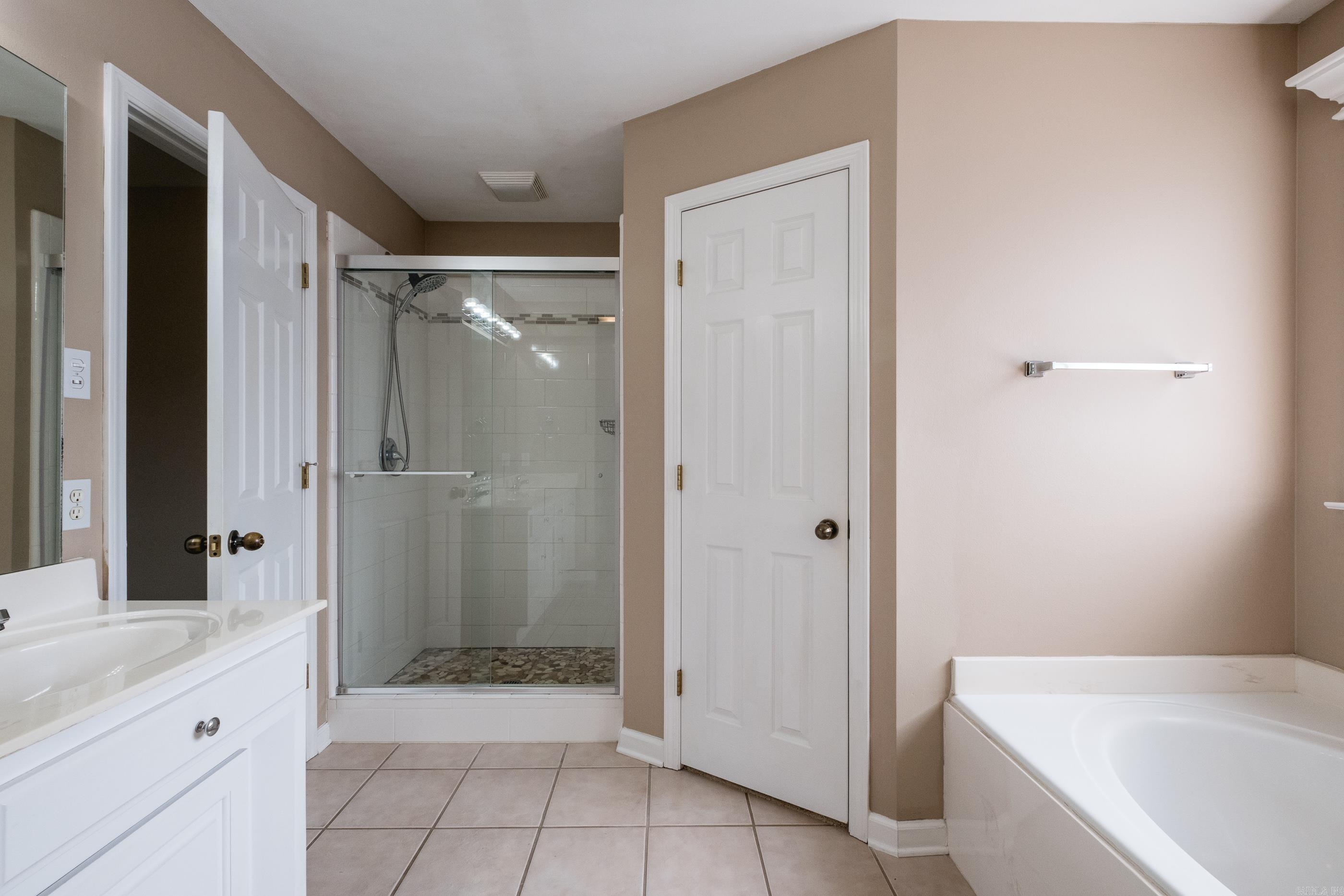 10791 Stoneridge Drive Property Photo 29