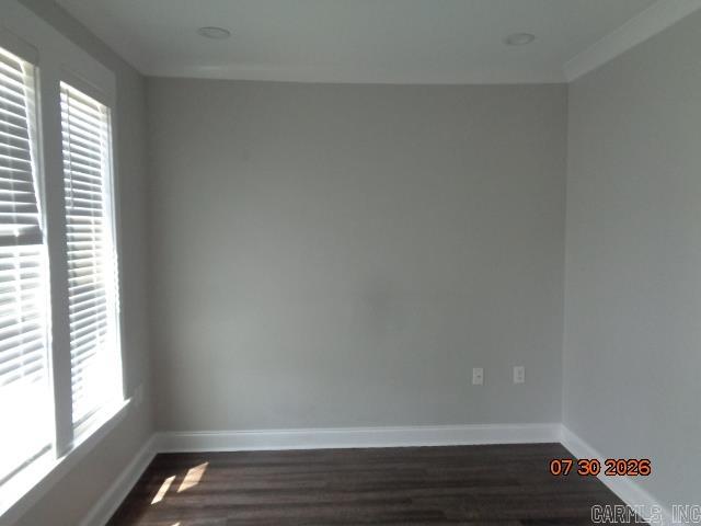 2928 Creekside Drive Property Photo 5