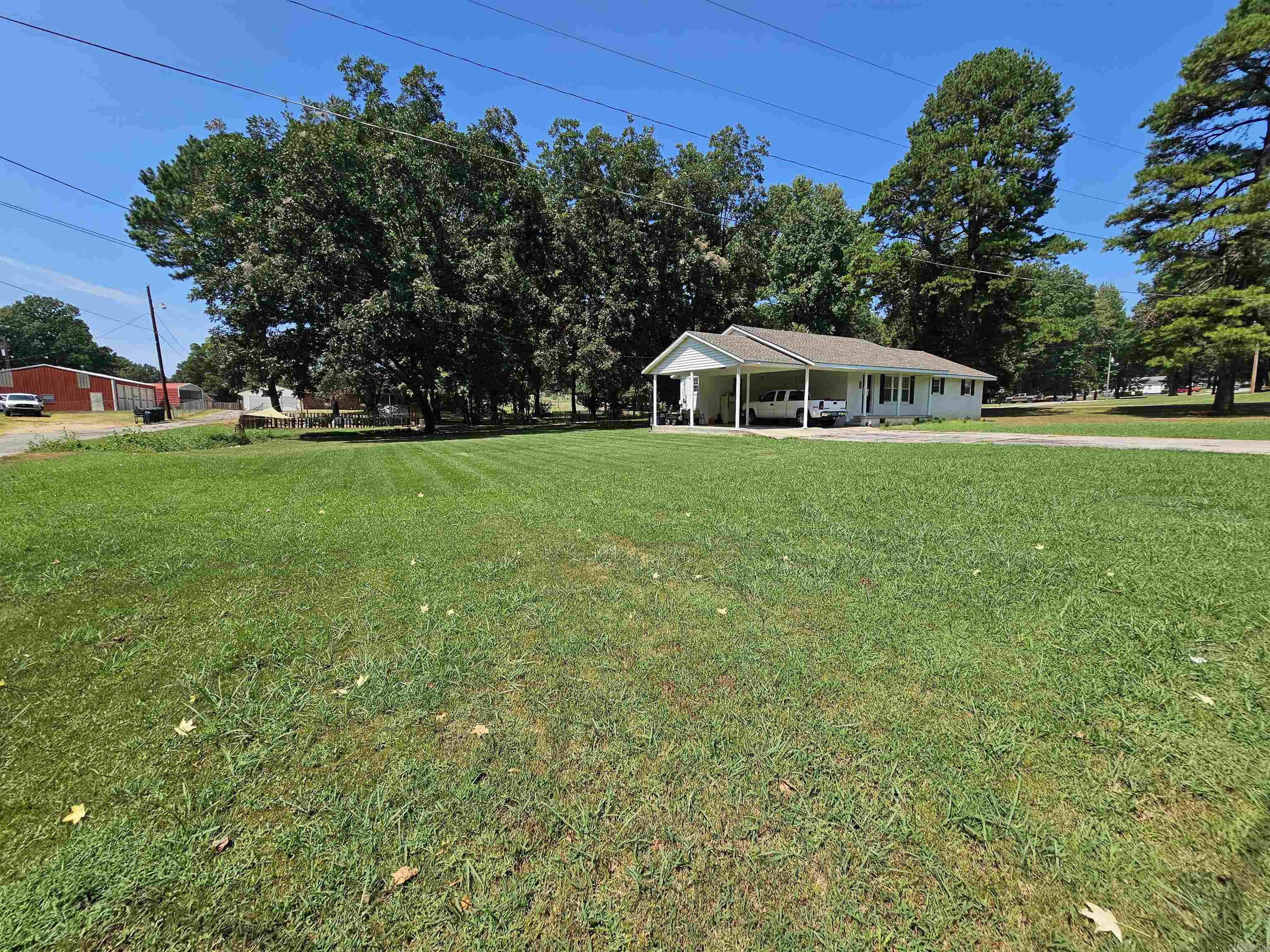 106 N 15th Avenue Property Photo 3