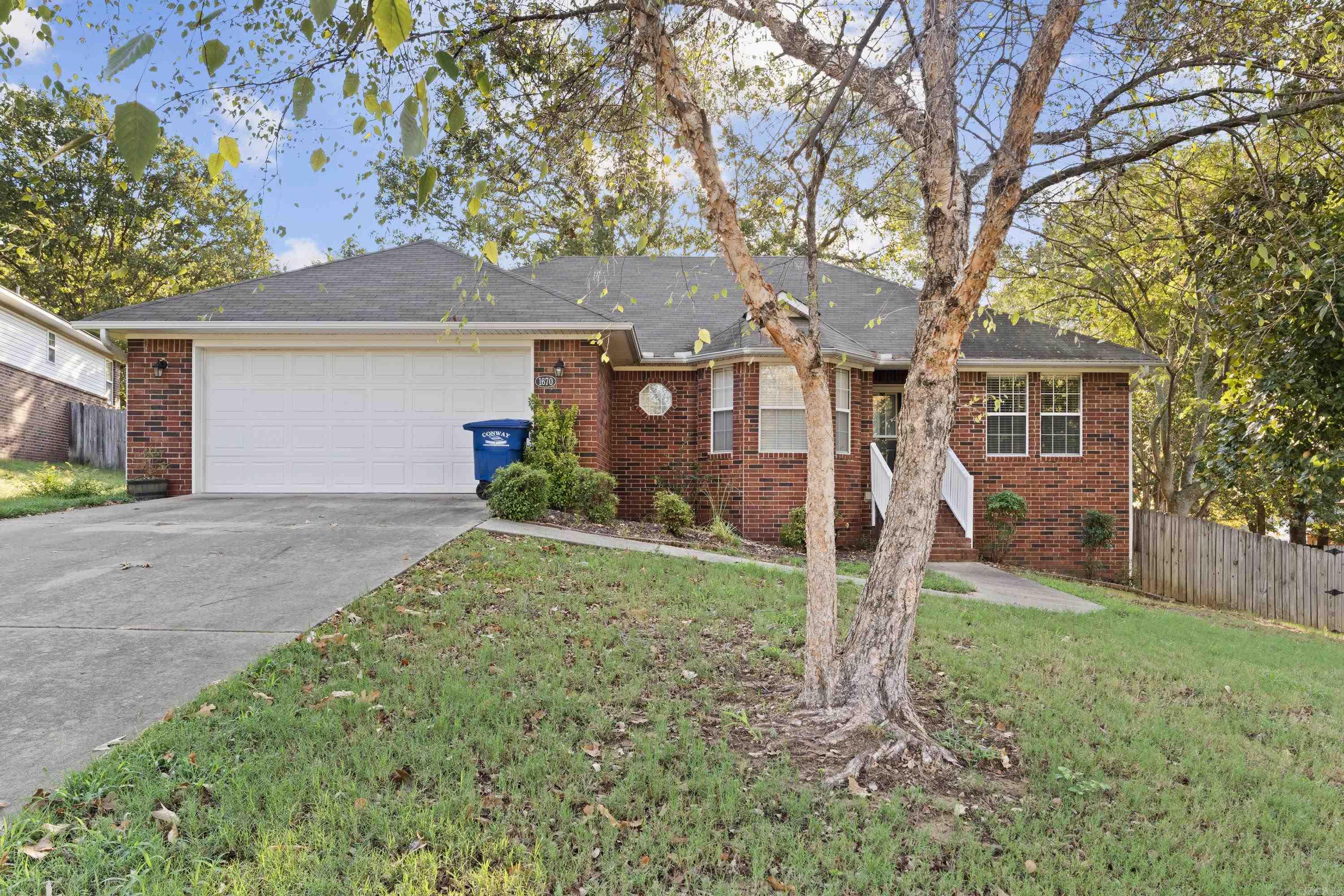 1670 Nuthatch Cir Property Photo 1