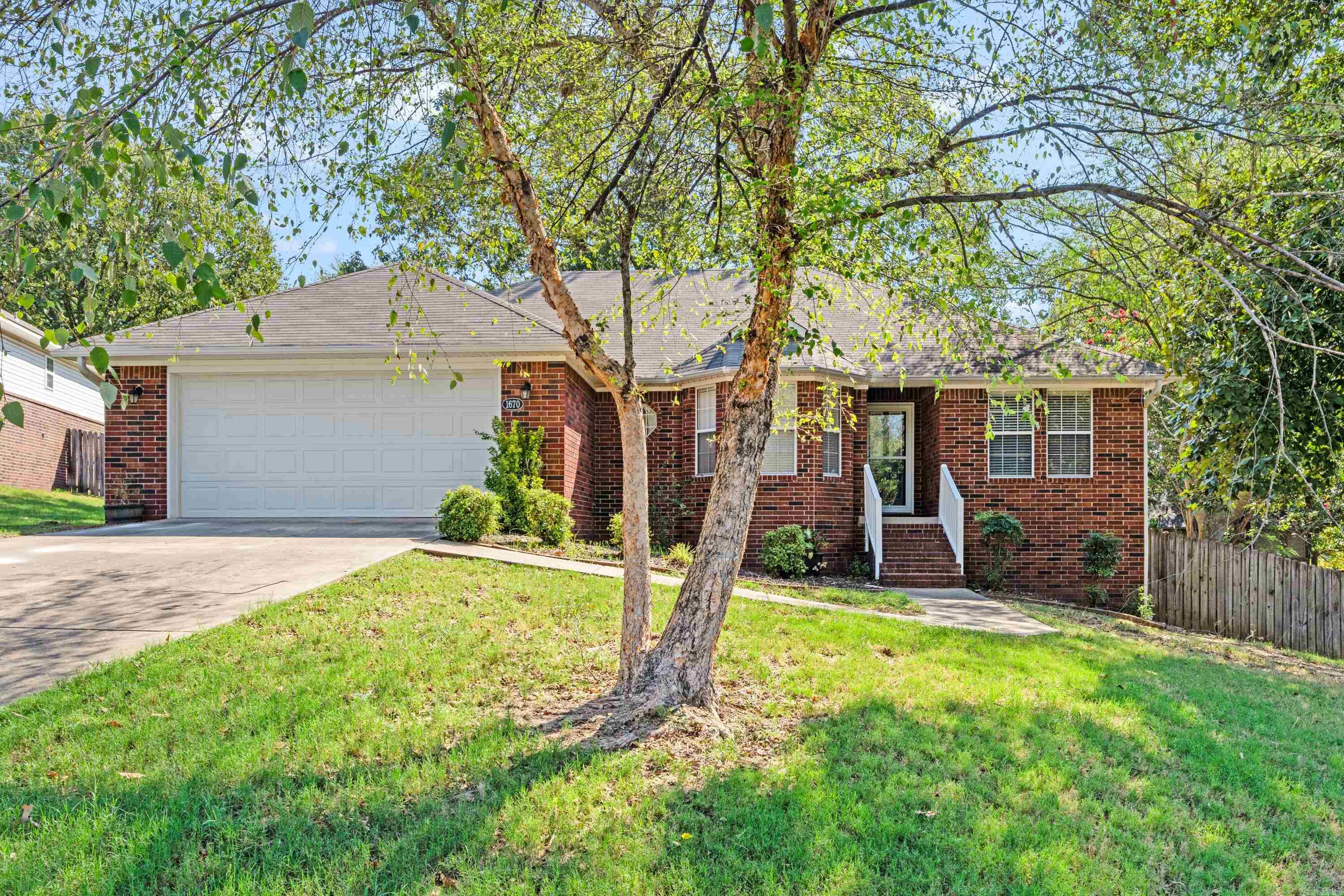 1670 Nuthatch Cir Property Photo 1