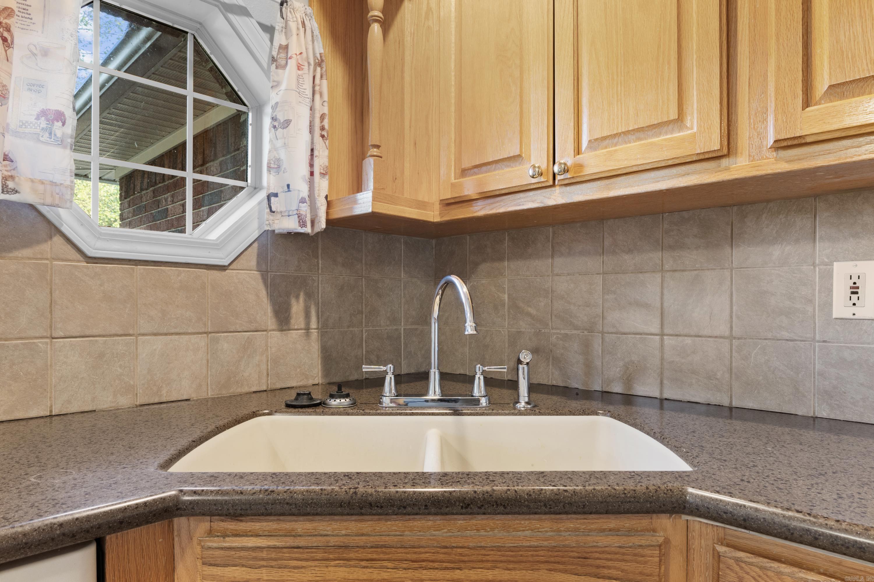 1670 Nuthatch Cir Property Photo 12