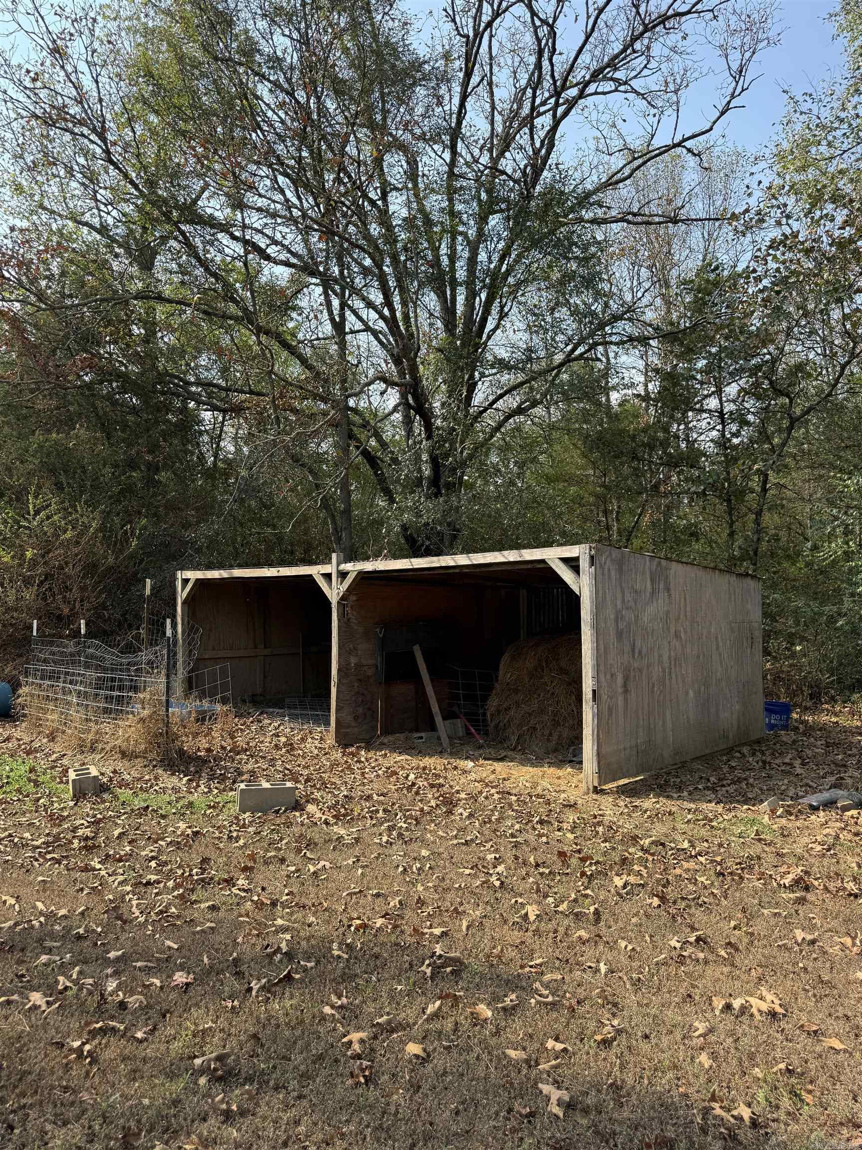 220 Smith Road Property Photo 7