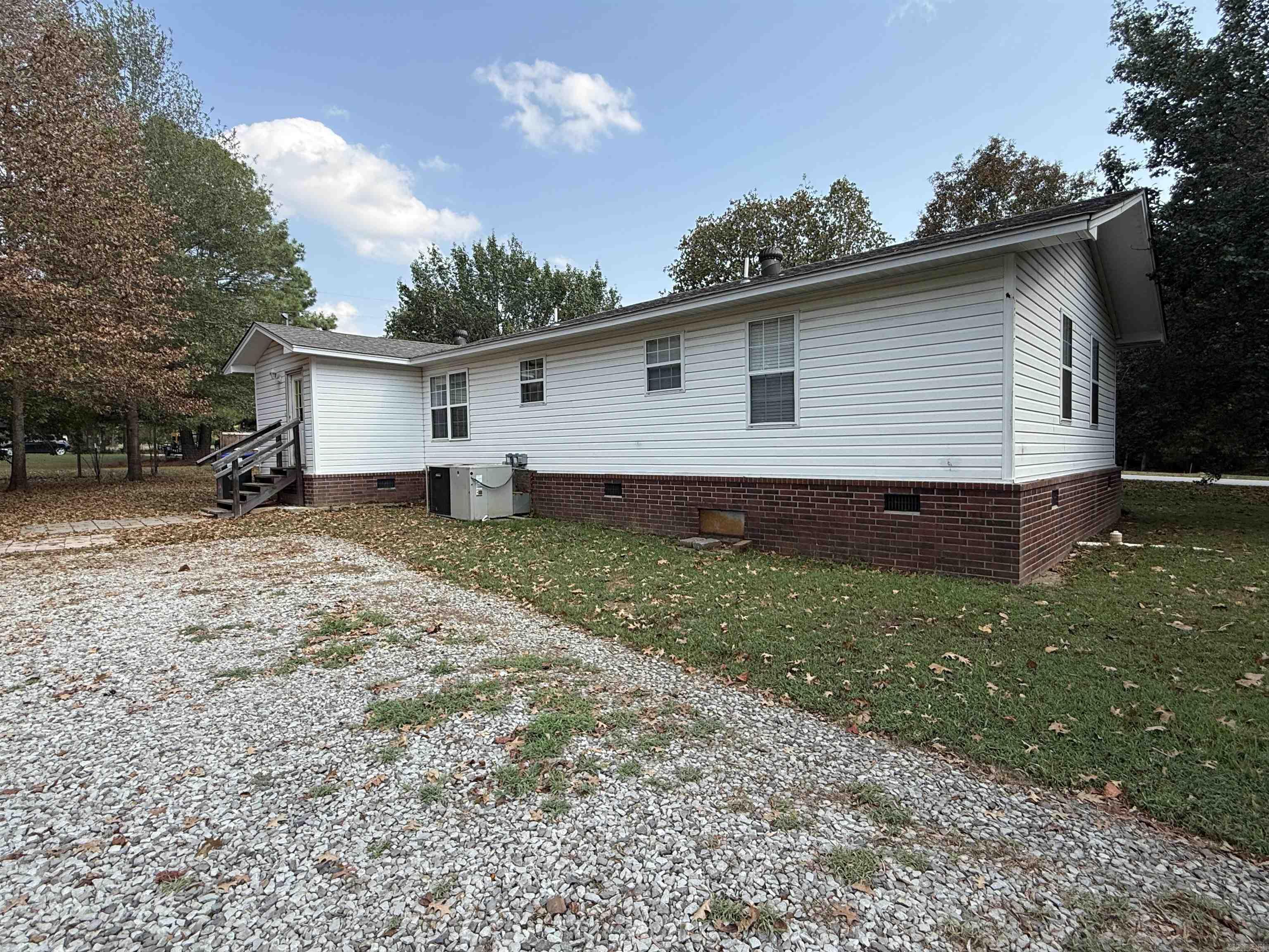 220 Smith Road Property Photo 8
