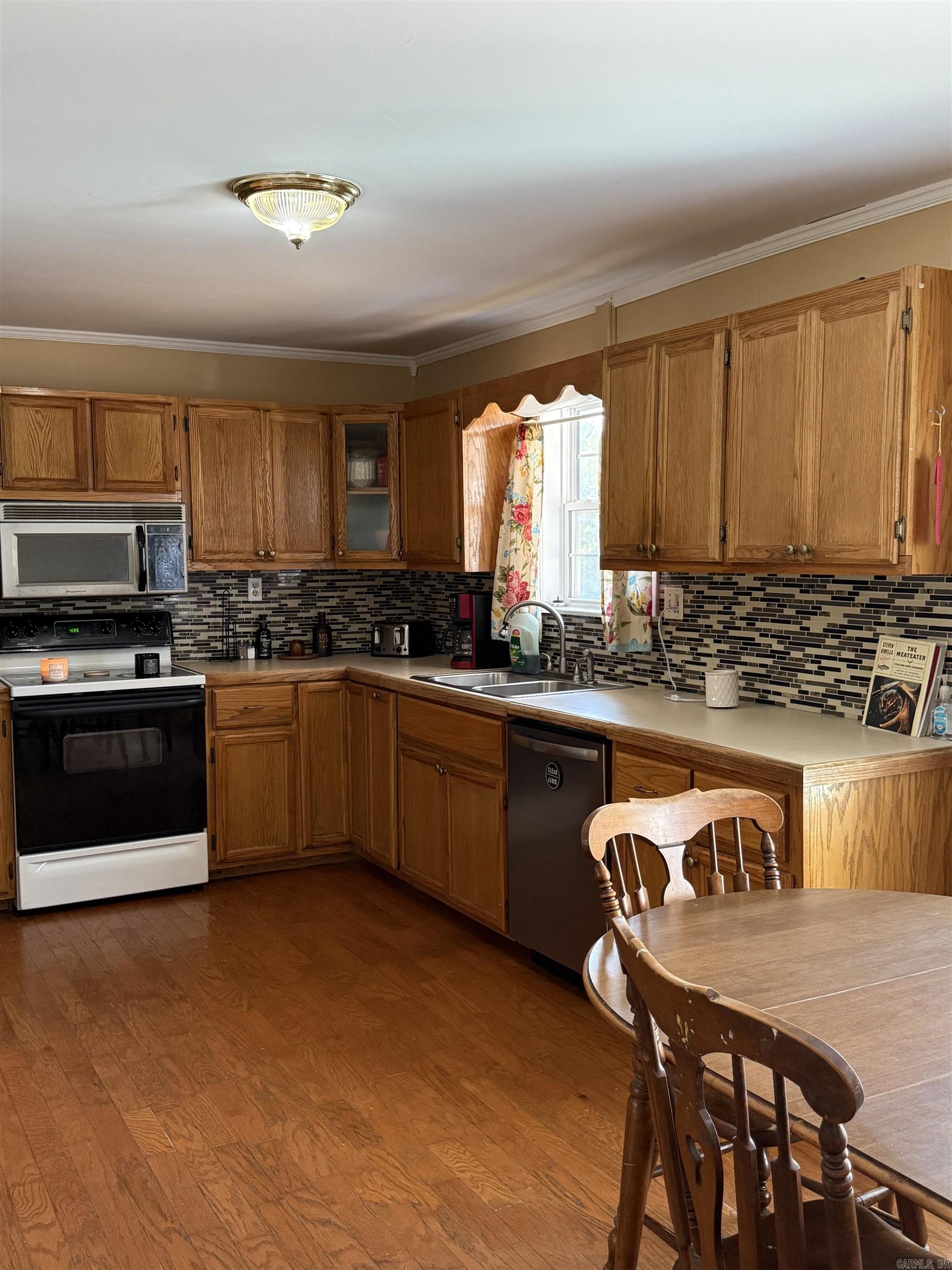 220 Smith Road Property Photo 13