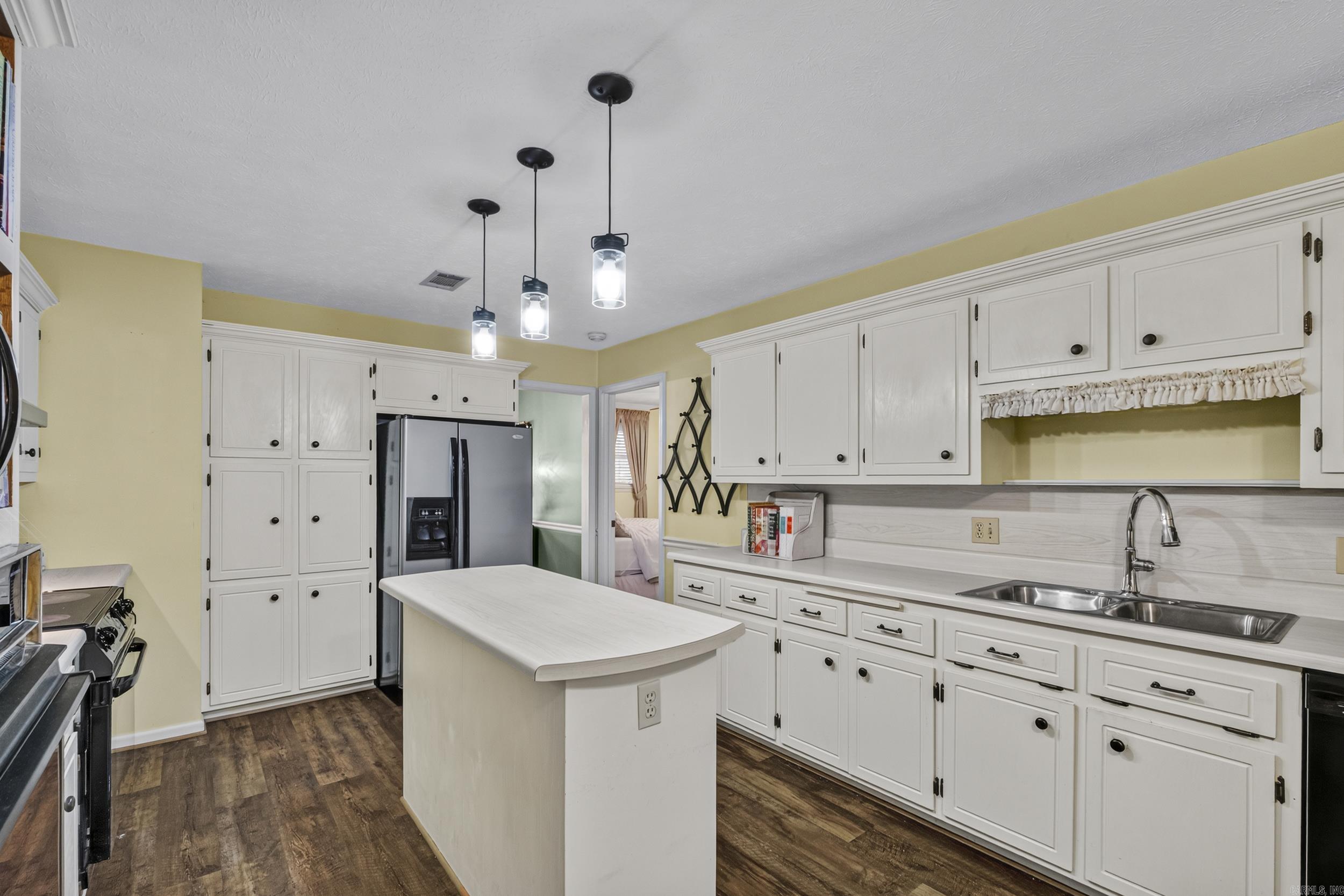 304 Live Oak Property Photo 13