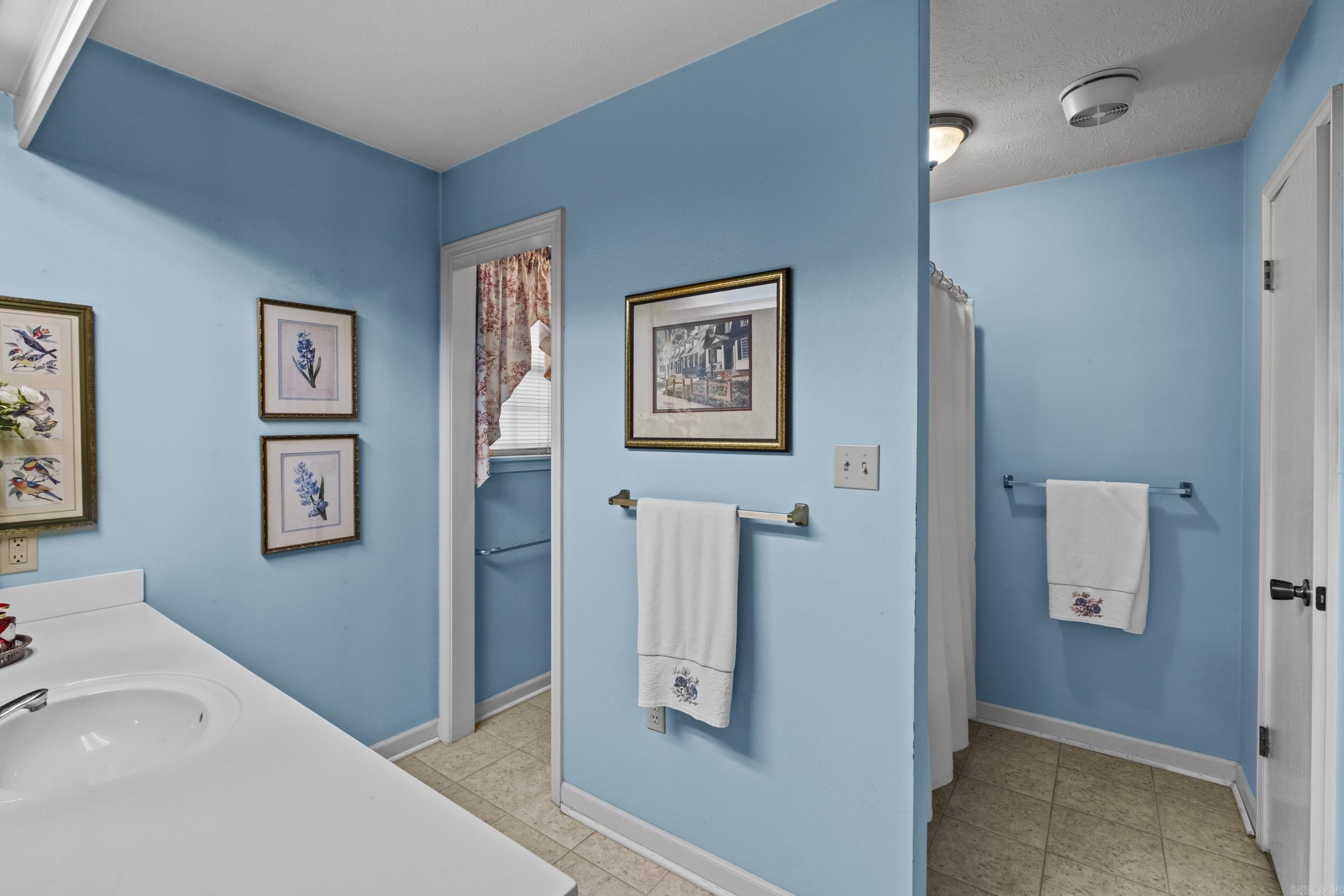 304 Live Oak Property Photo 24