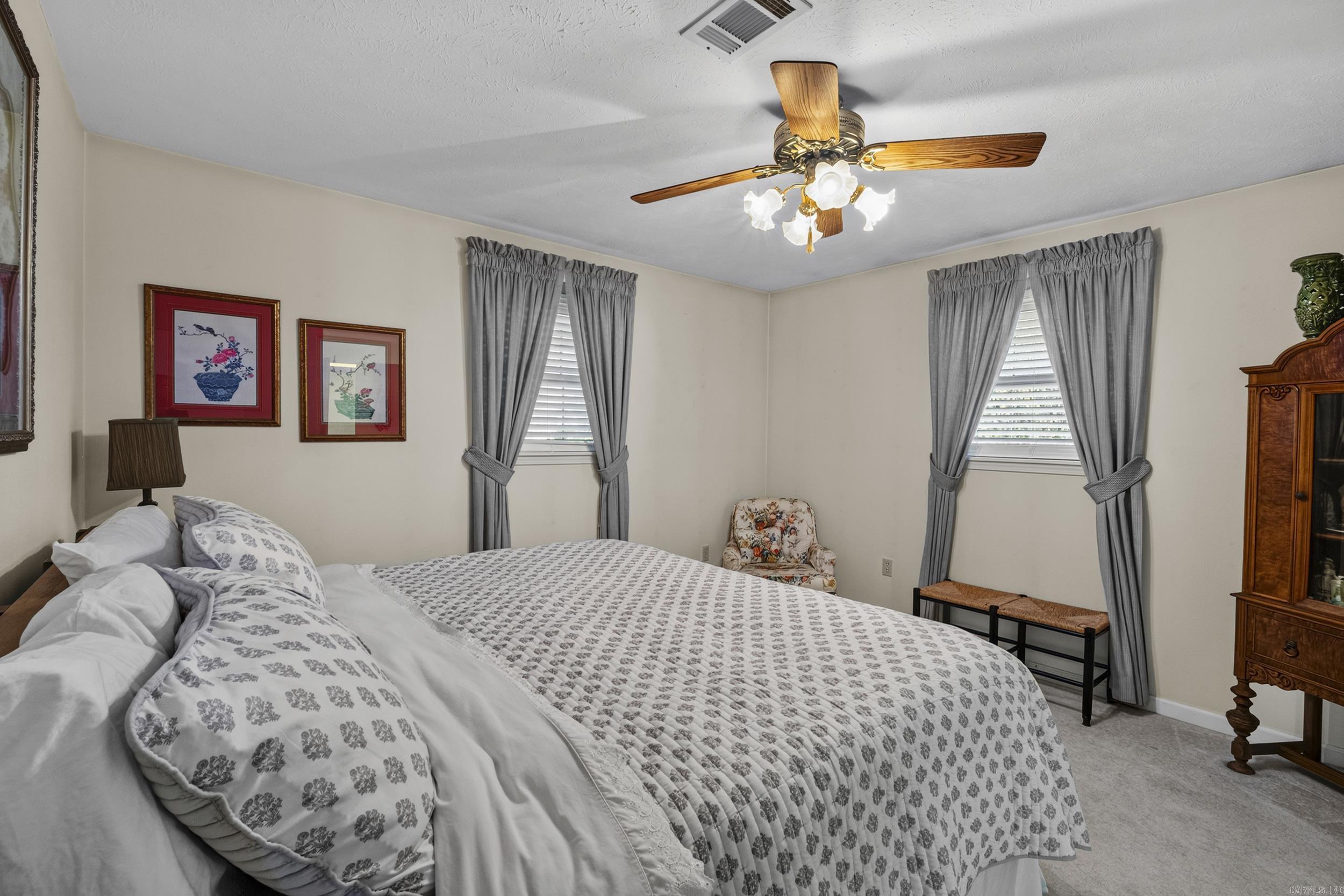 304 Live Oak Property Photo 26