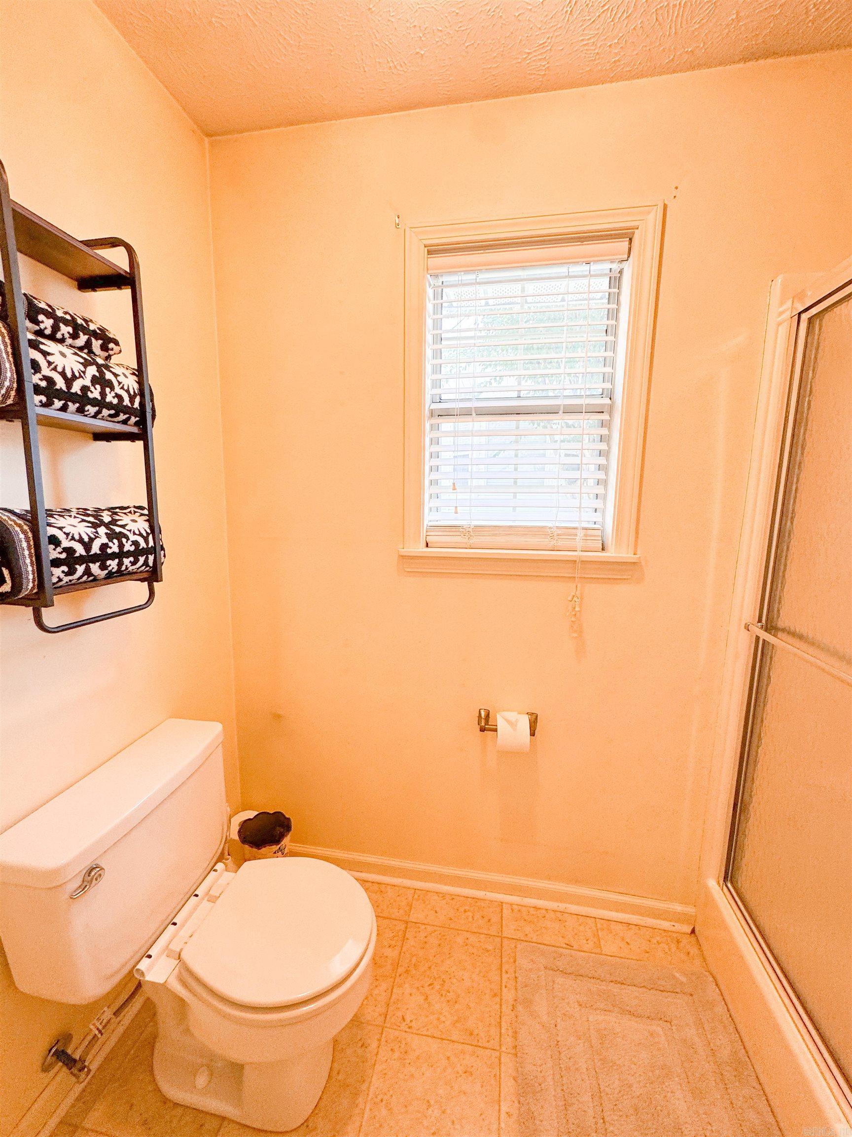 304 Live Oak Property Photo 30