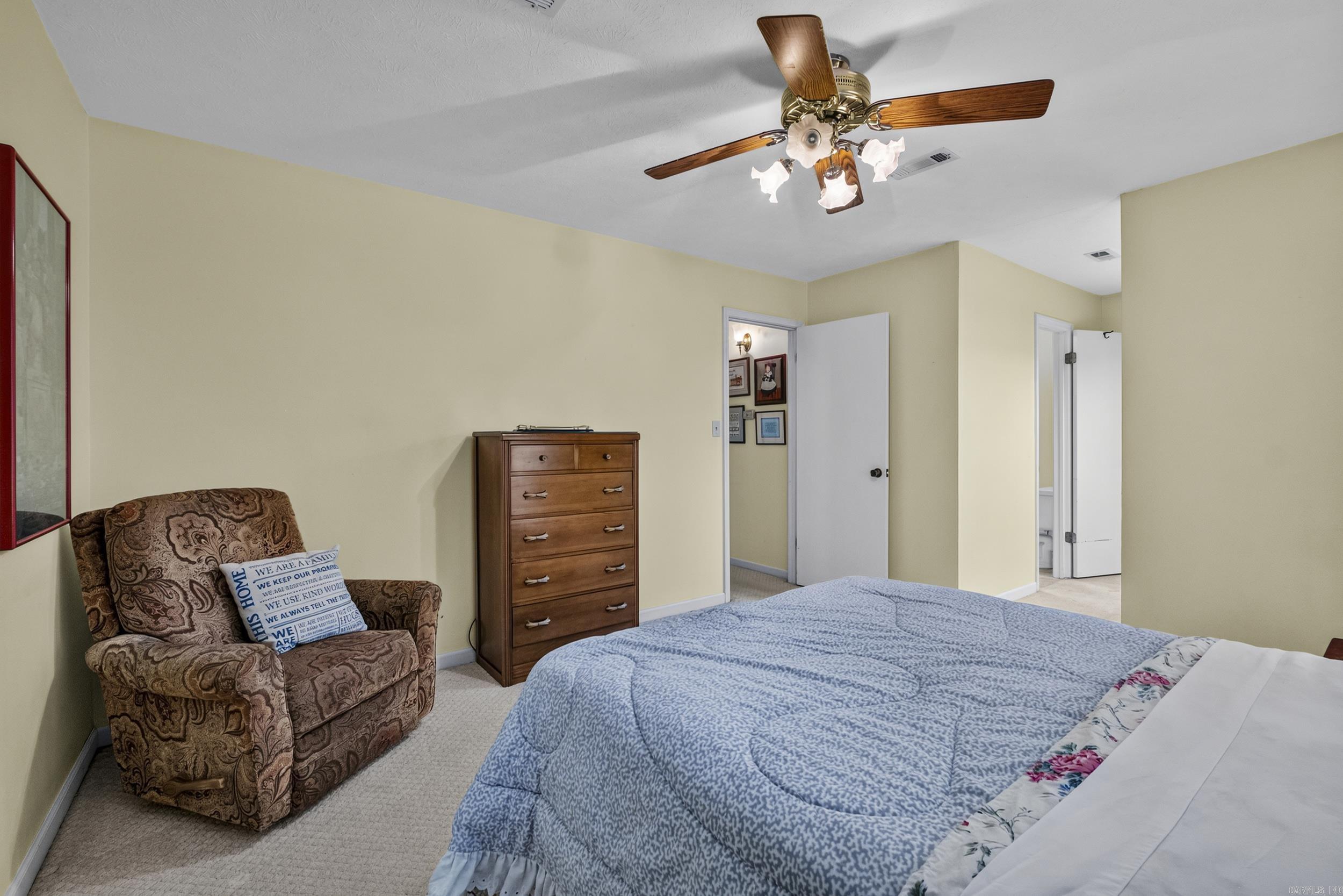 304 Live Oak Property Photo 32