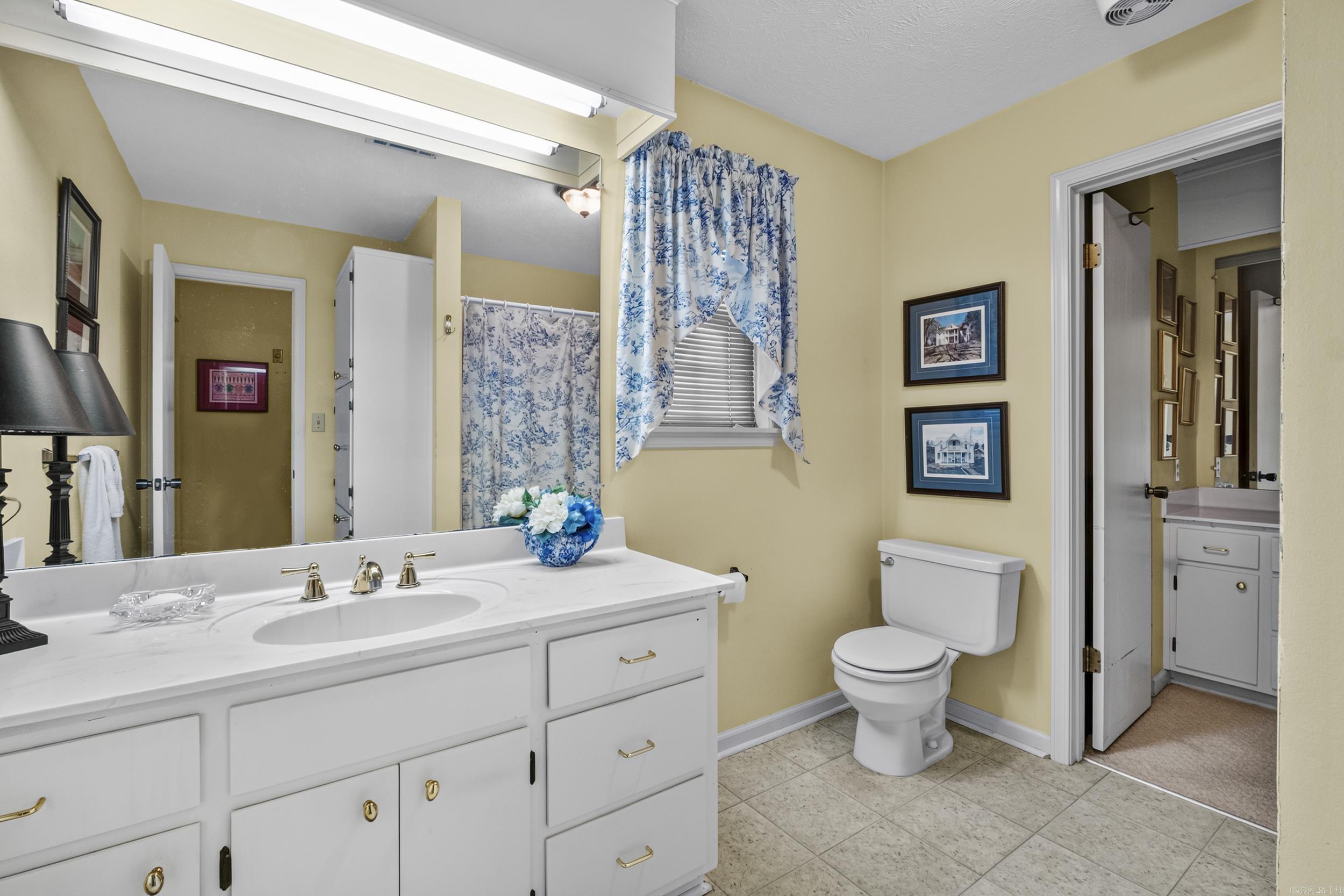 304 Live Oak Property Photo 35