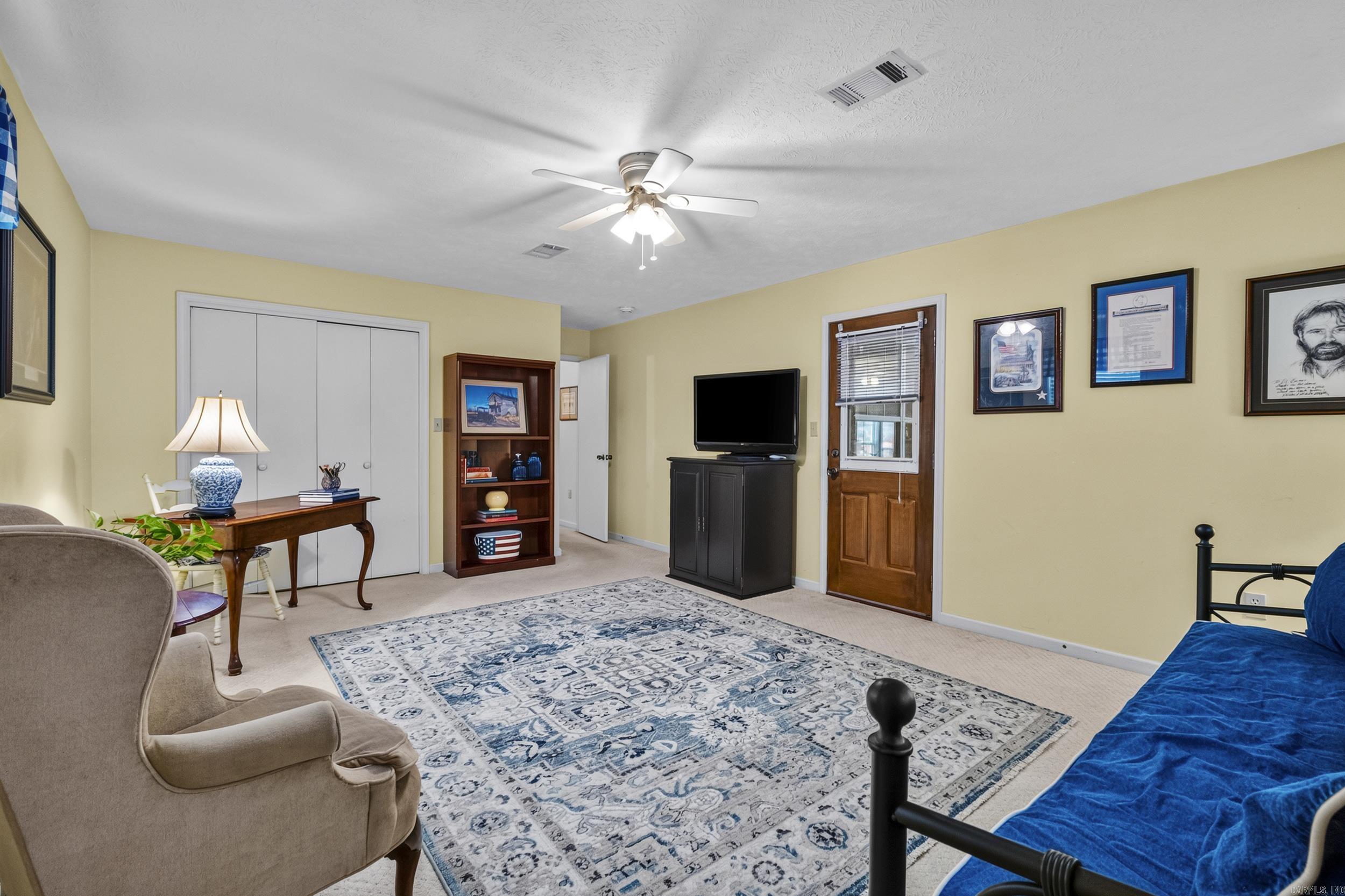 304 Live Oak Property Photo 37