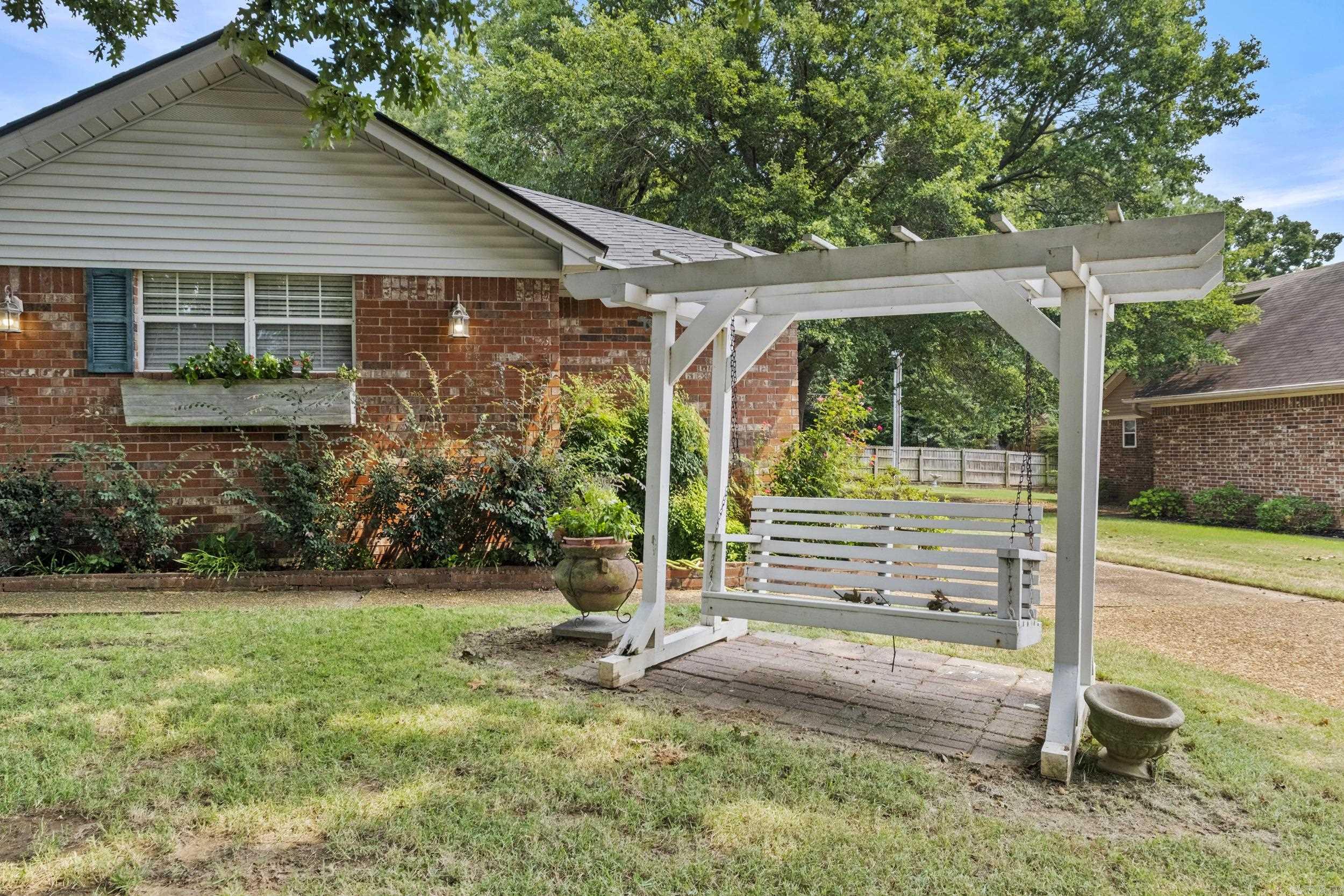 304 Live Oak Property Photo 42