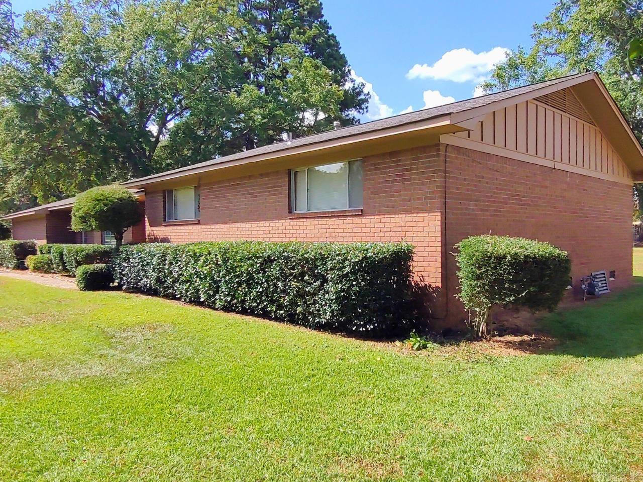 1252 Moses Property Photo 2