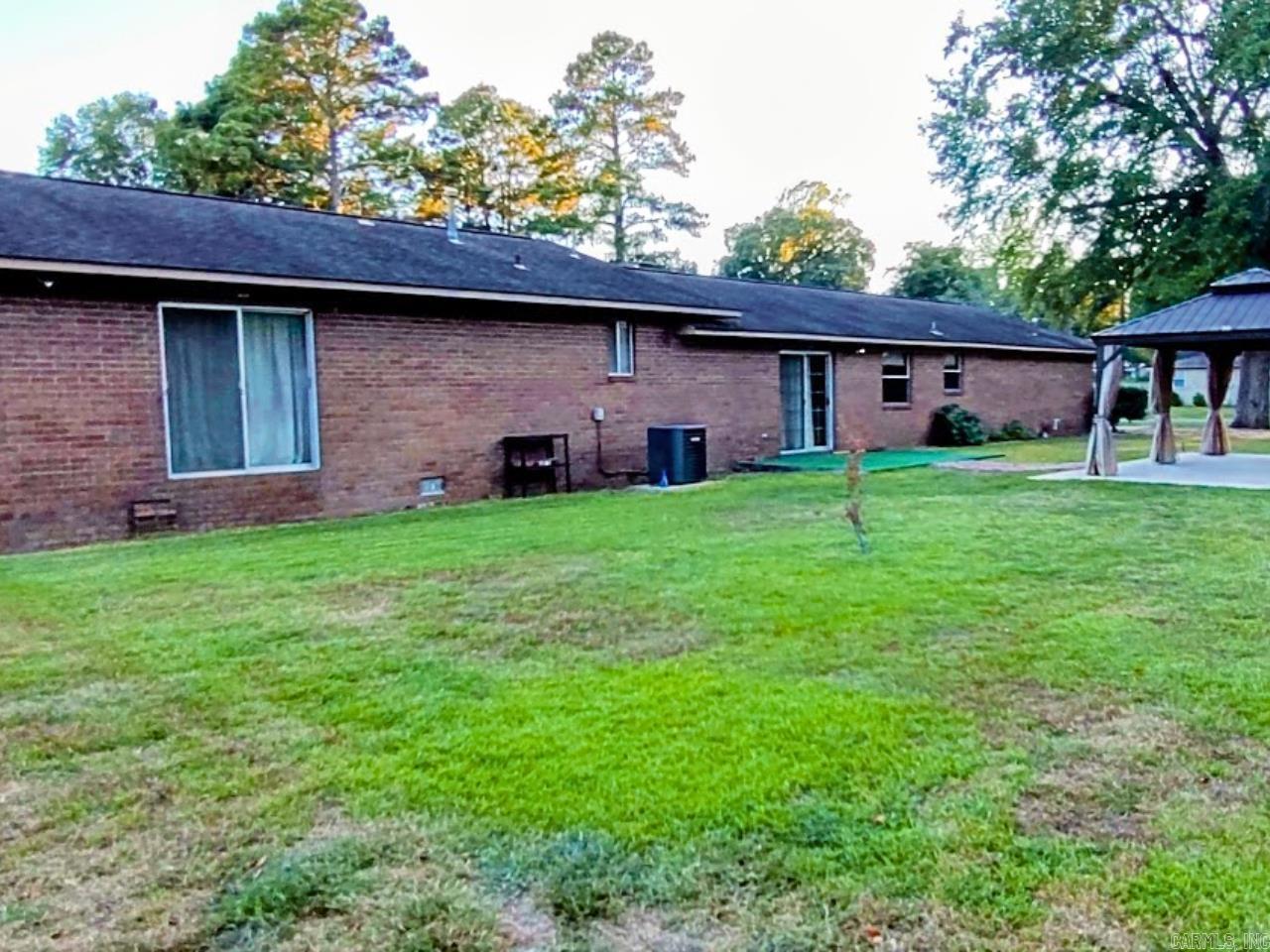 1252 Moses Property Photo 8