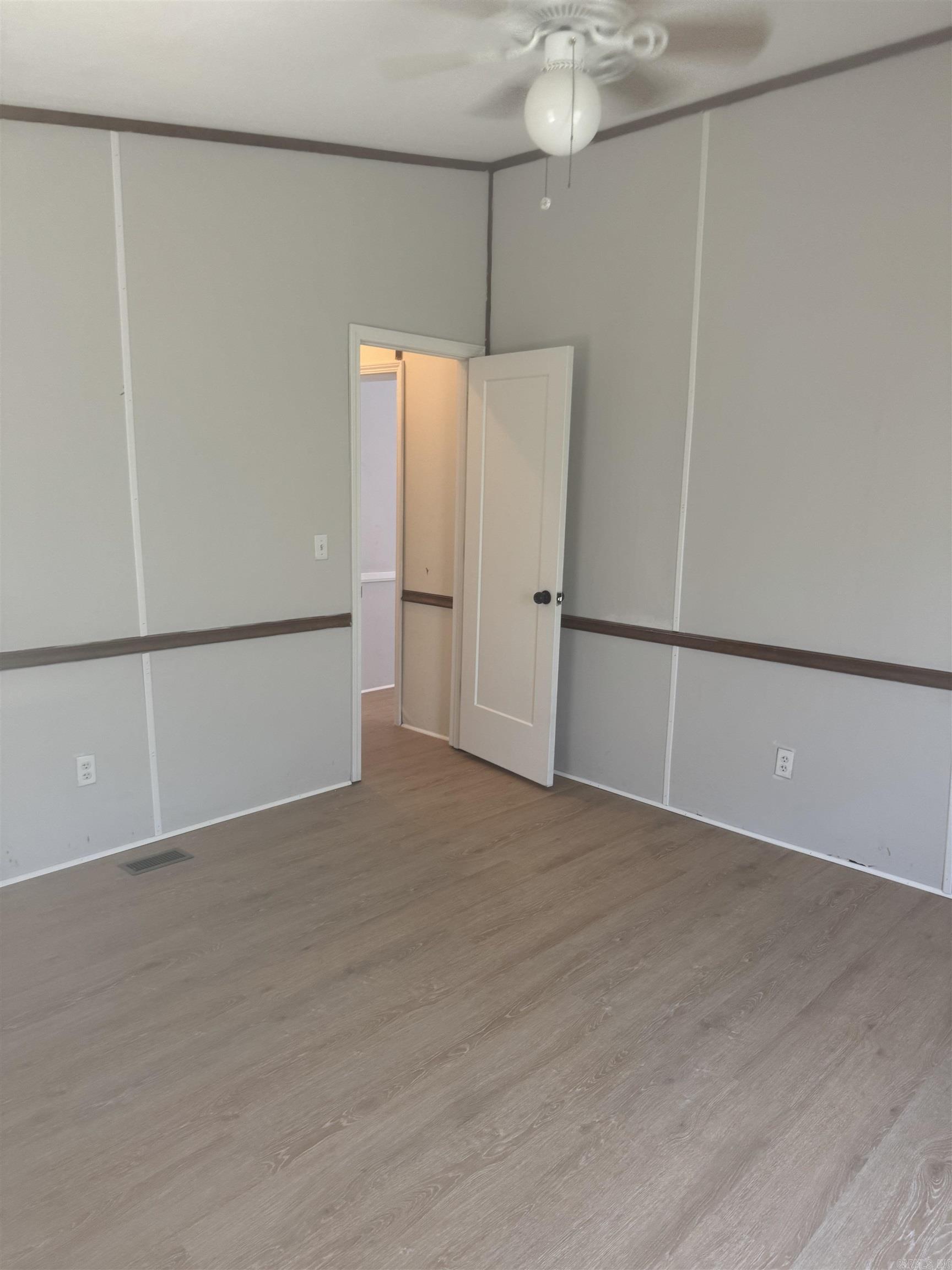 145 N Vestal Property Photo 4