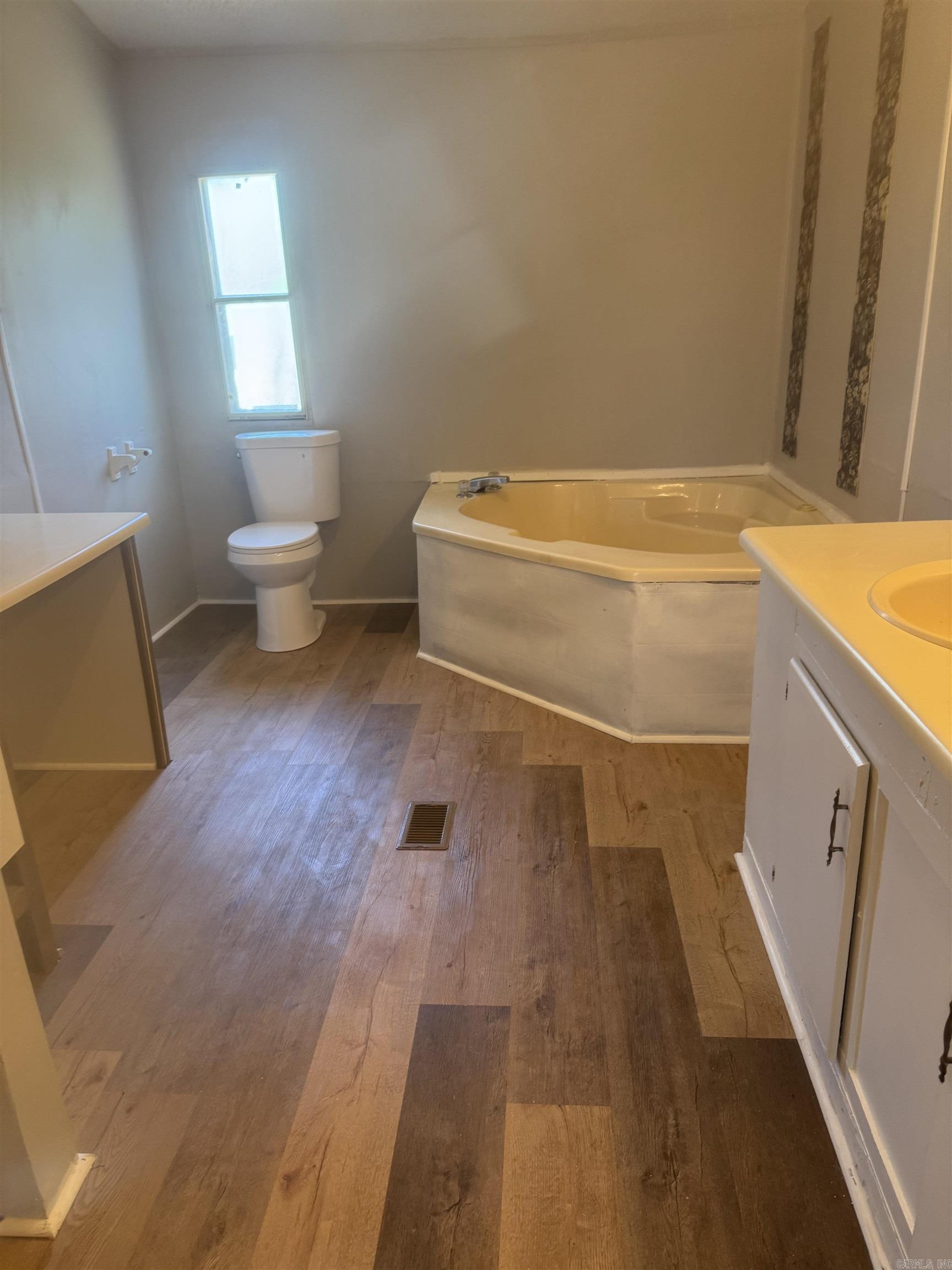 145 N Vestal Property Photo 10